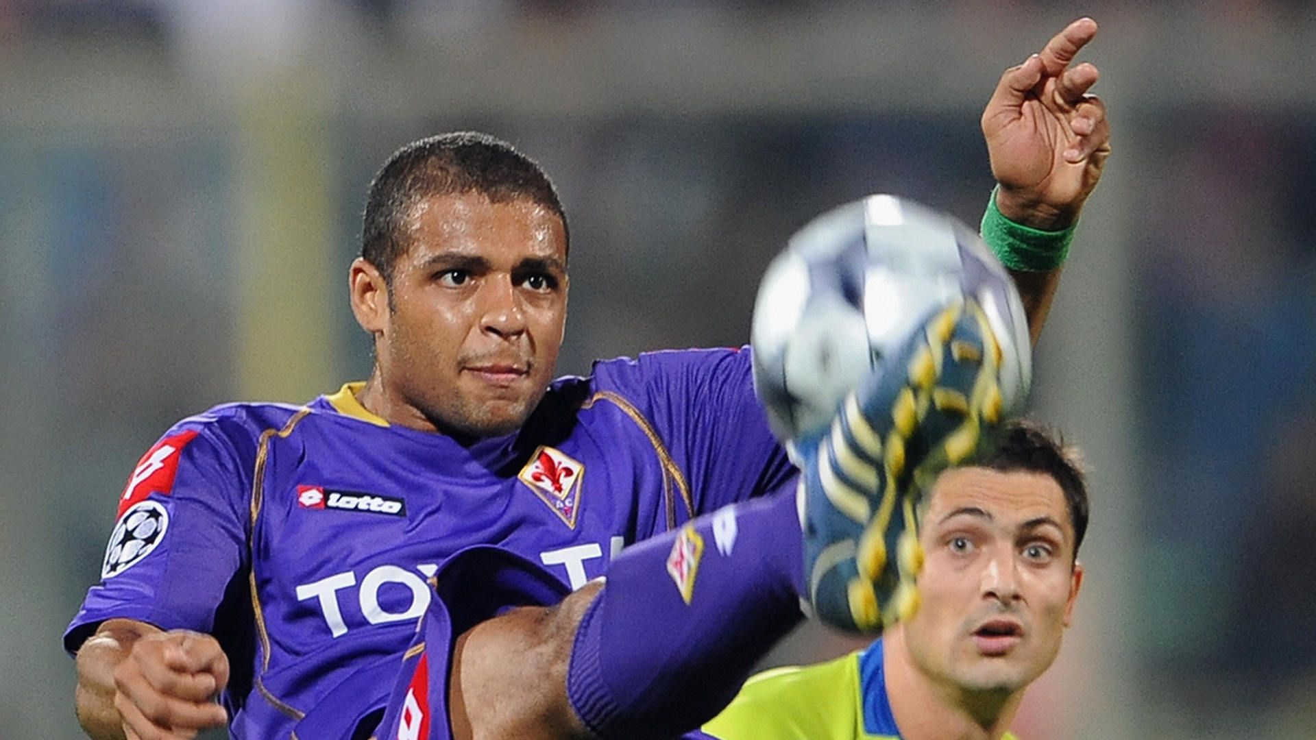 Felipe Melo. Fiorentina vs Steaua Bucharest. 09.30.2008