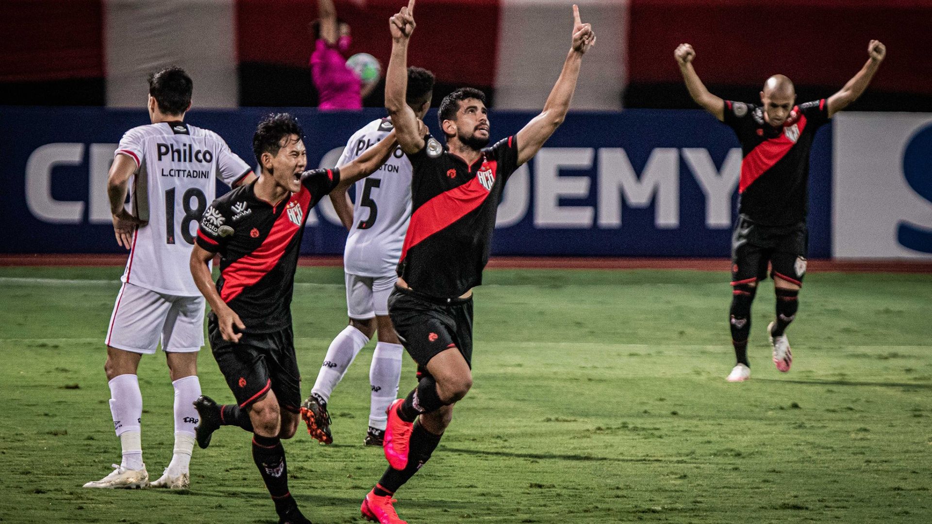 Atlético-GO x Athletico Zé Roberto