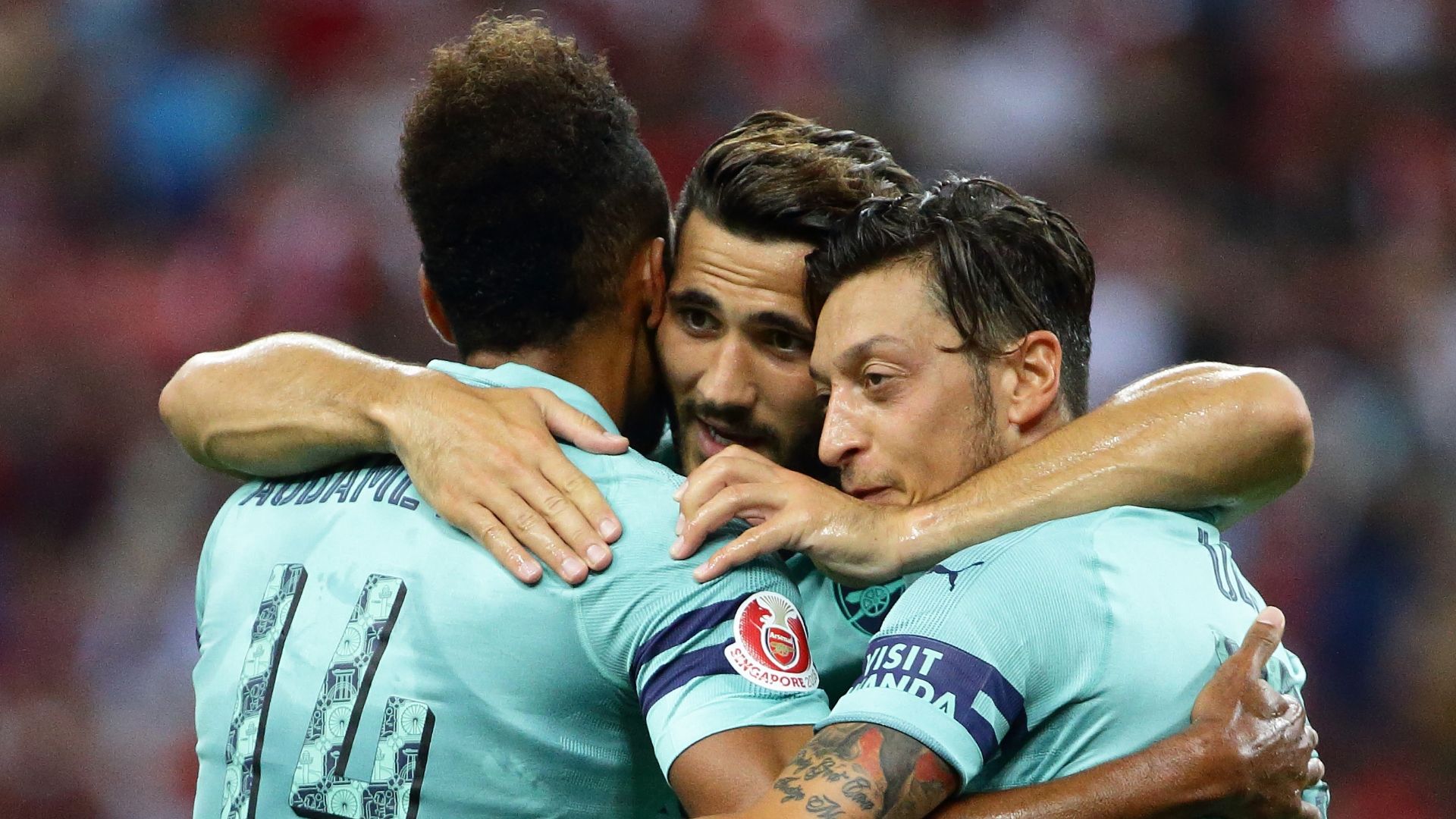 Arsenal celebrate vs PSG