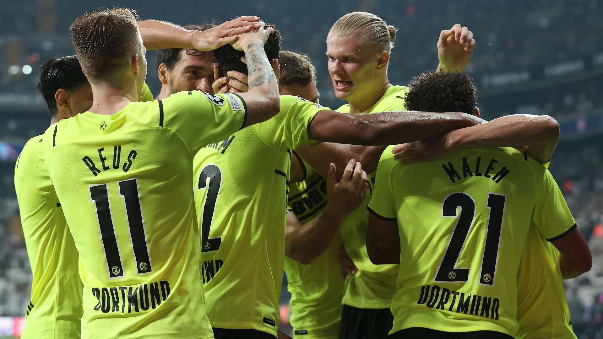 Borussia Dortmund celebrate Erling Haaland goal at Besiktas, Champions League 2021-22