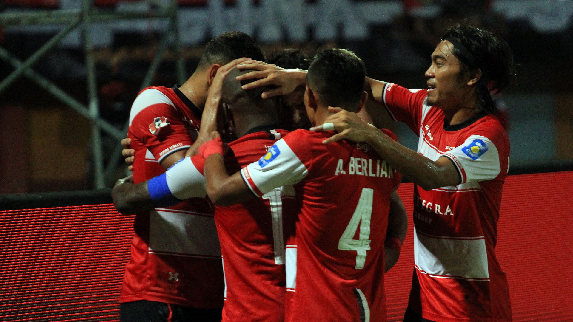 Selebrasi Madura United