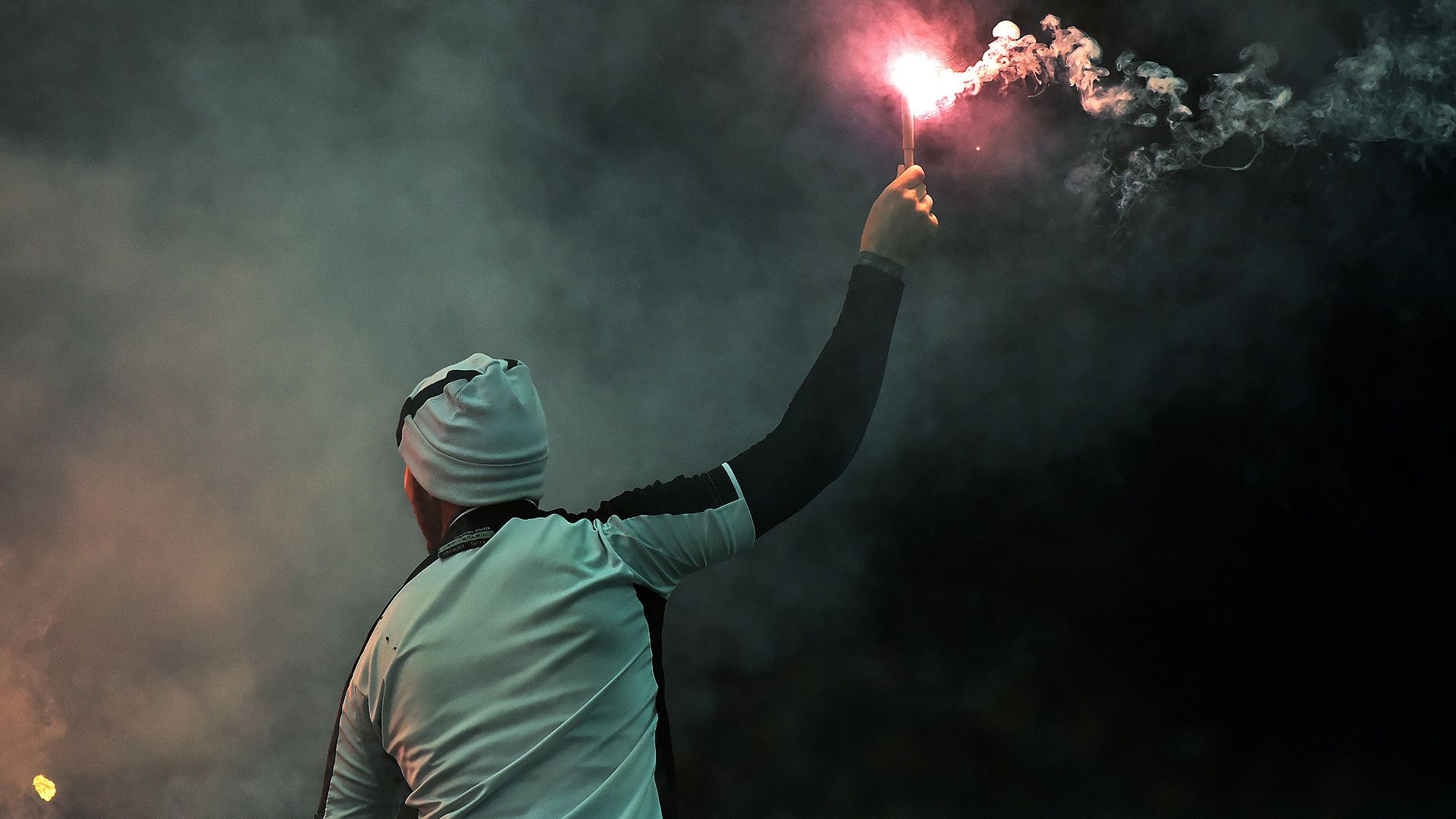 Torcida flare sinalizador Corinthians Nacional Copa Libertadores R16 04052016