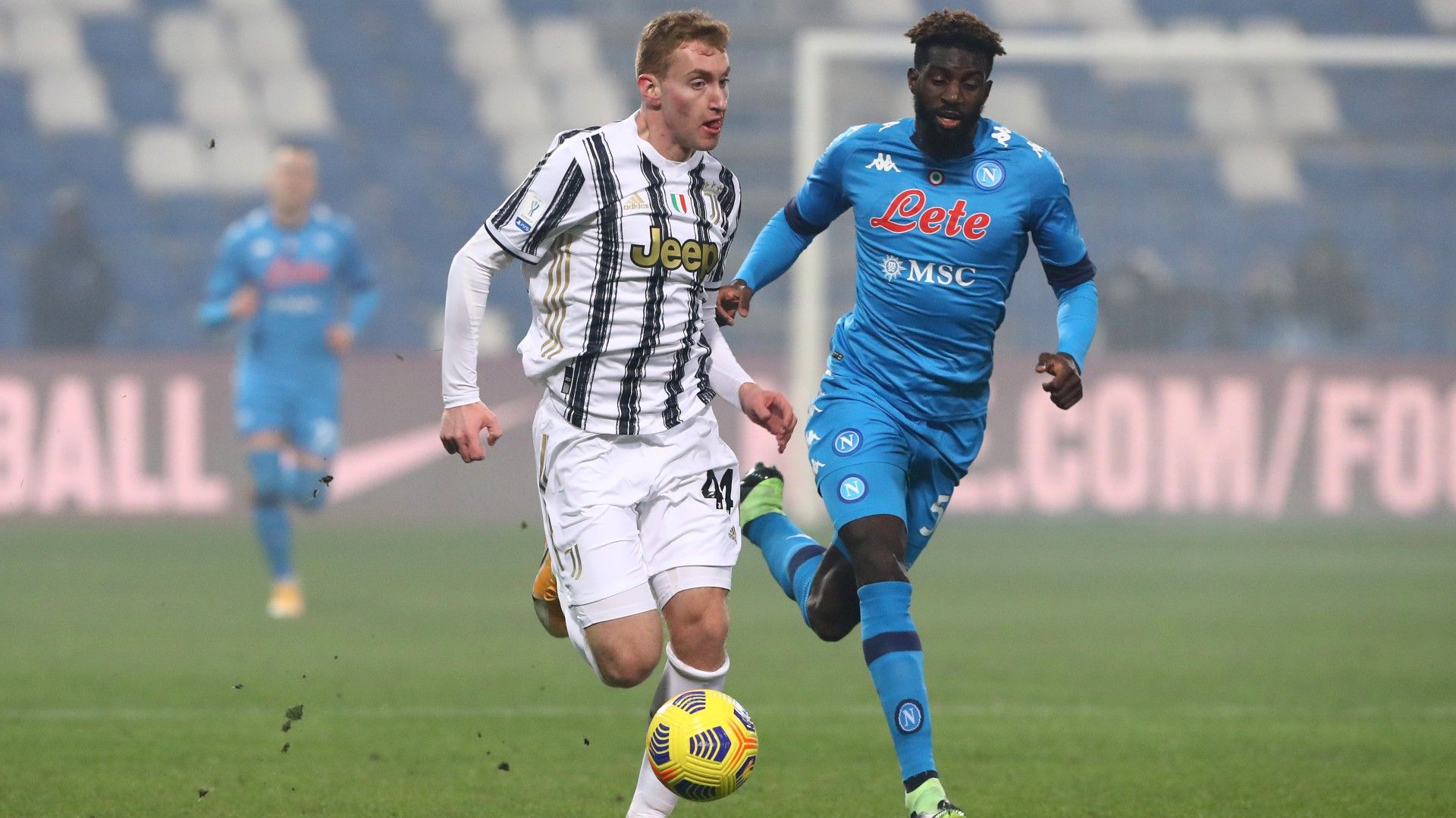 Dejan Kulusevski Tiemouè Bakayoko Juventus Napoli Supercup 20012021