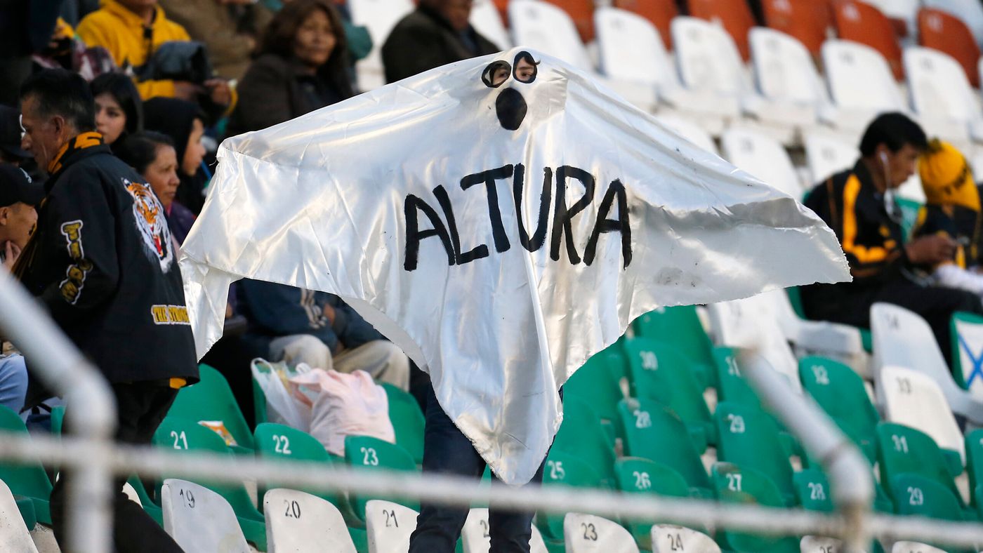 Altitude no futebol: impacto da altitude no desempenho dos atletas em jogos oficiais