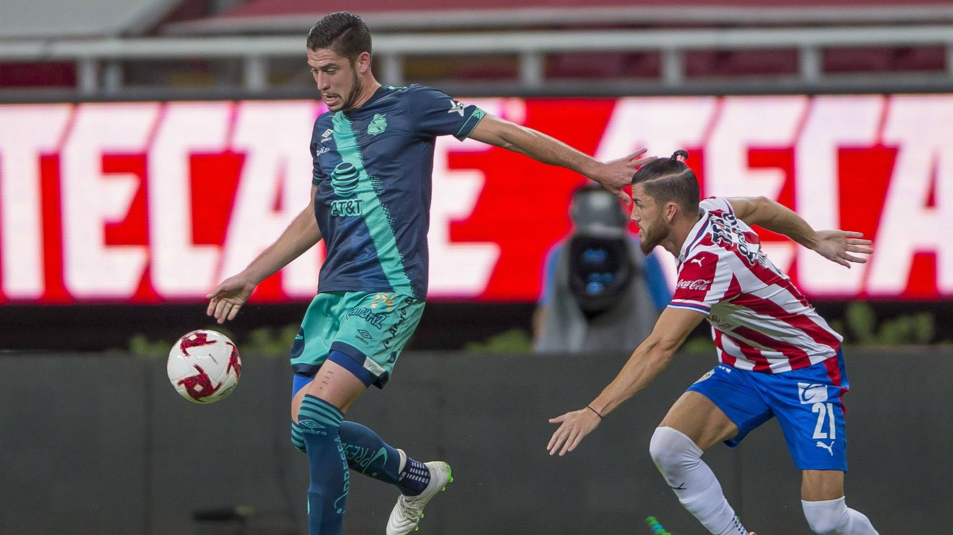 Chivas Puebla Hiram Mier Santiago Ormeño