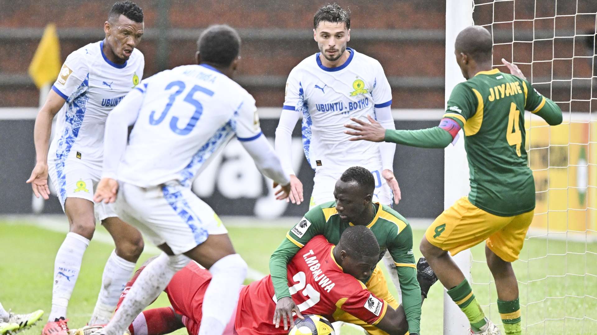 Nuno Santos and Mothobi Mvala, Mamelodi Sundowns vs Golden Arrows