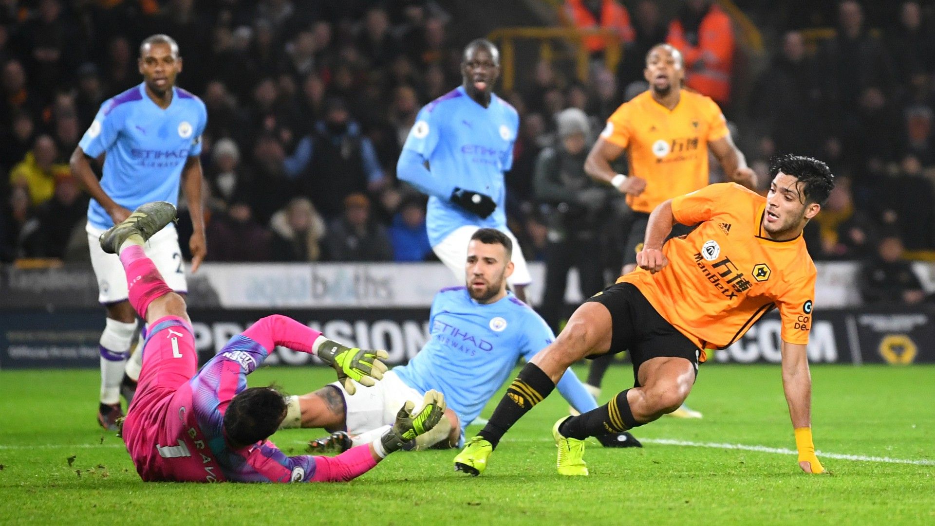 Raúl Jiménez Wolves Manchester City