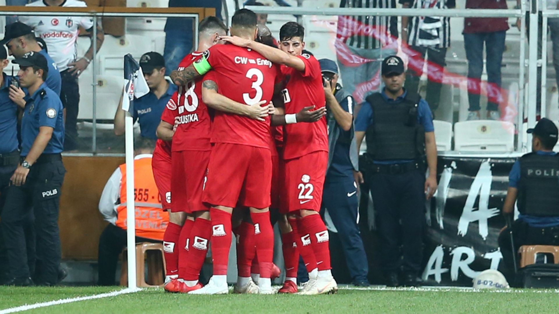 Hakan Ozmert Antalyaspor Besiktas