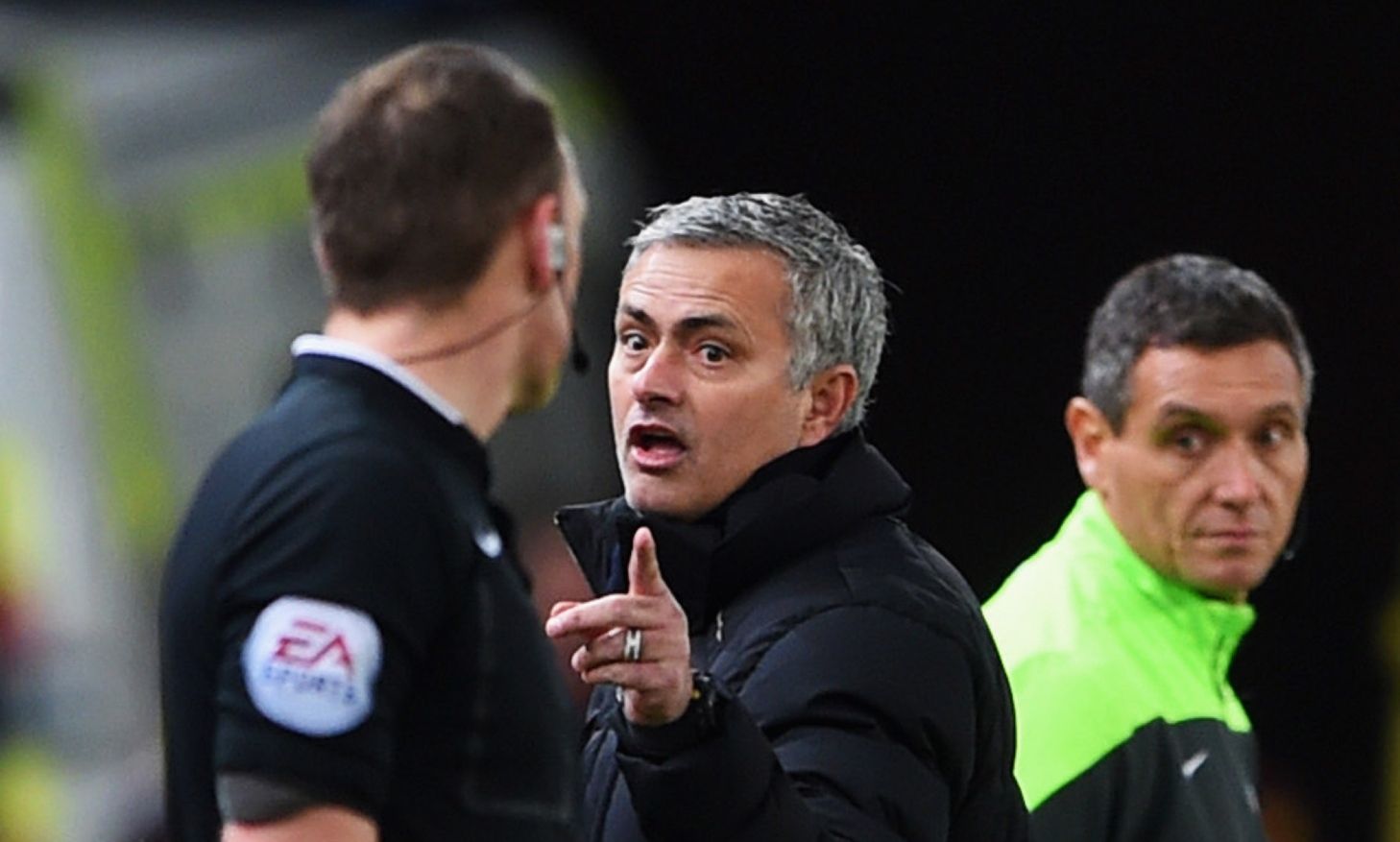 mourinho-referee