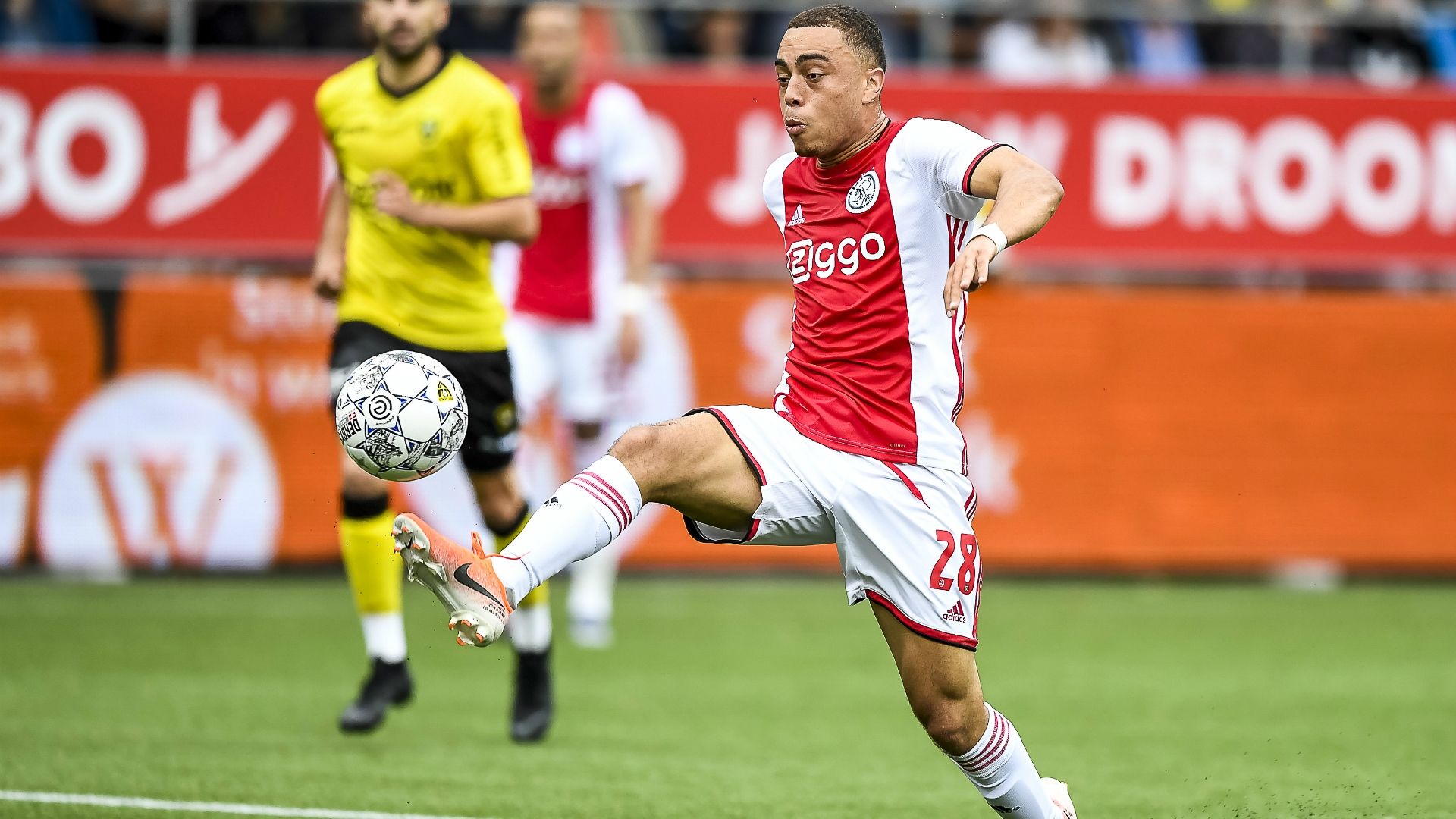 Sergino Dest Ajax 08172019