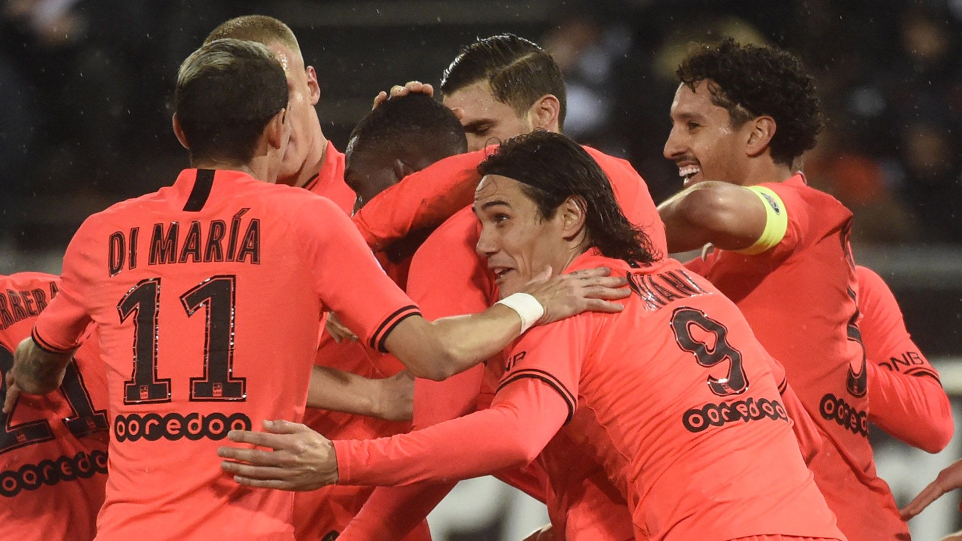 HP ONLY PSG celebrating