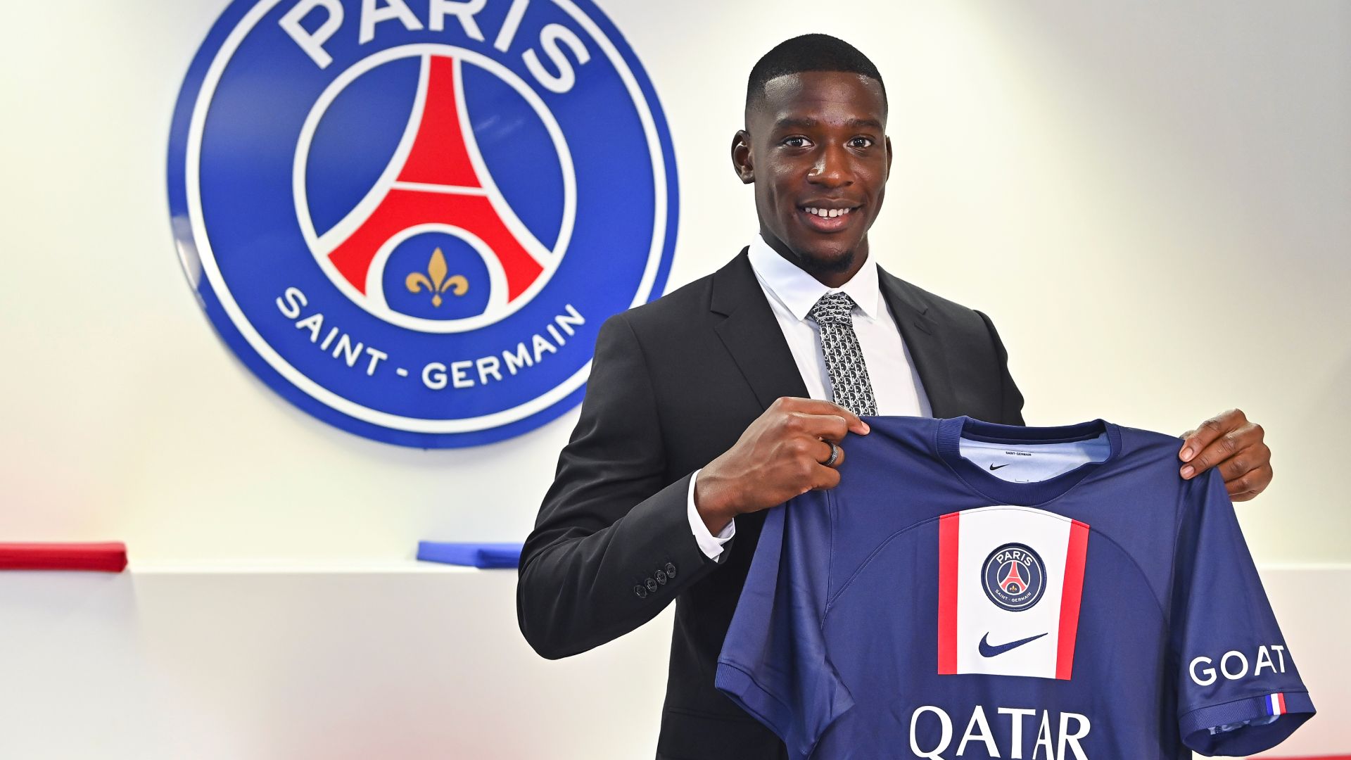 Mercato Nordi Mukiele PSG Présentation