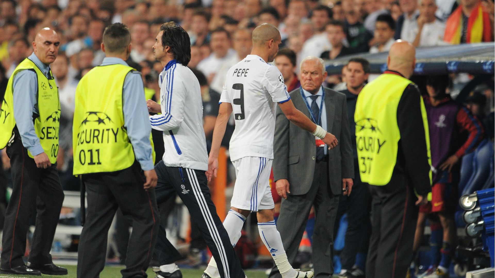 Pepe Real Madrid Barcelona Champions League 2011