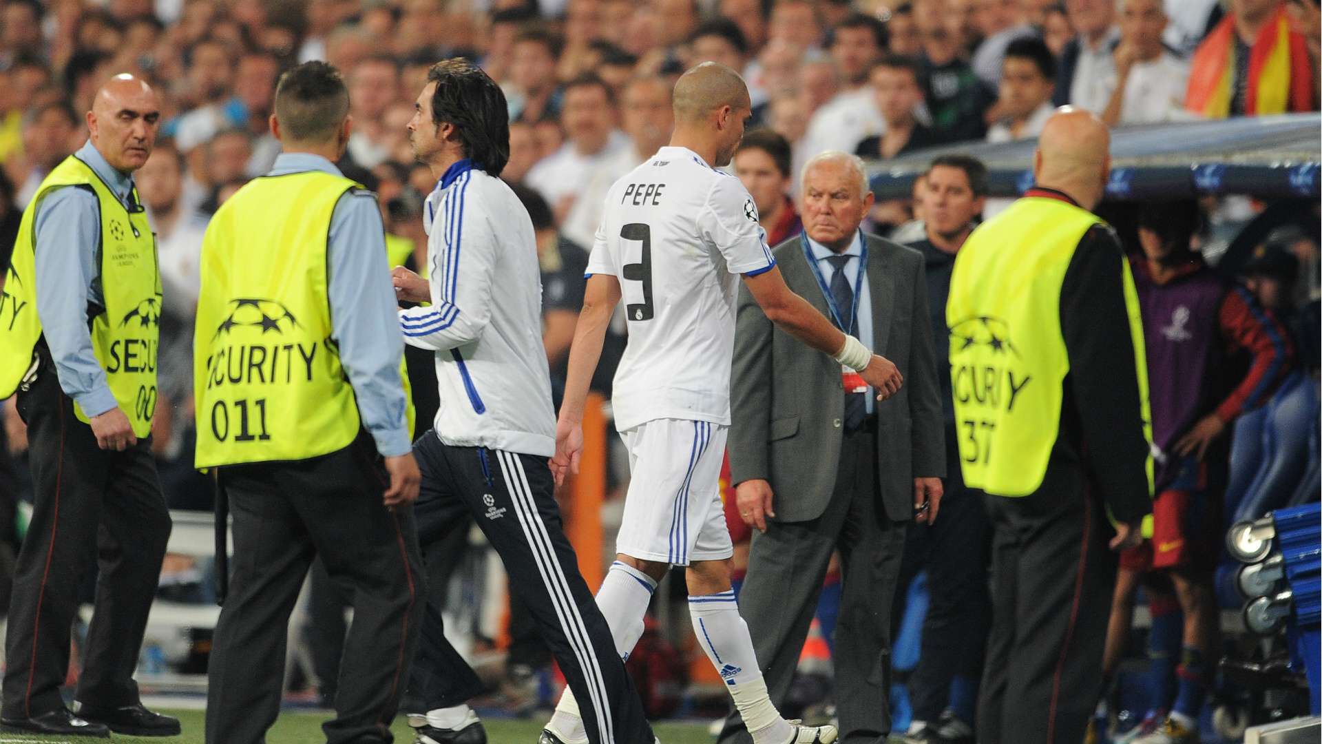 Pepe Real Madrid Barcelona Champions League 2011