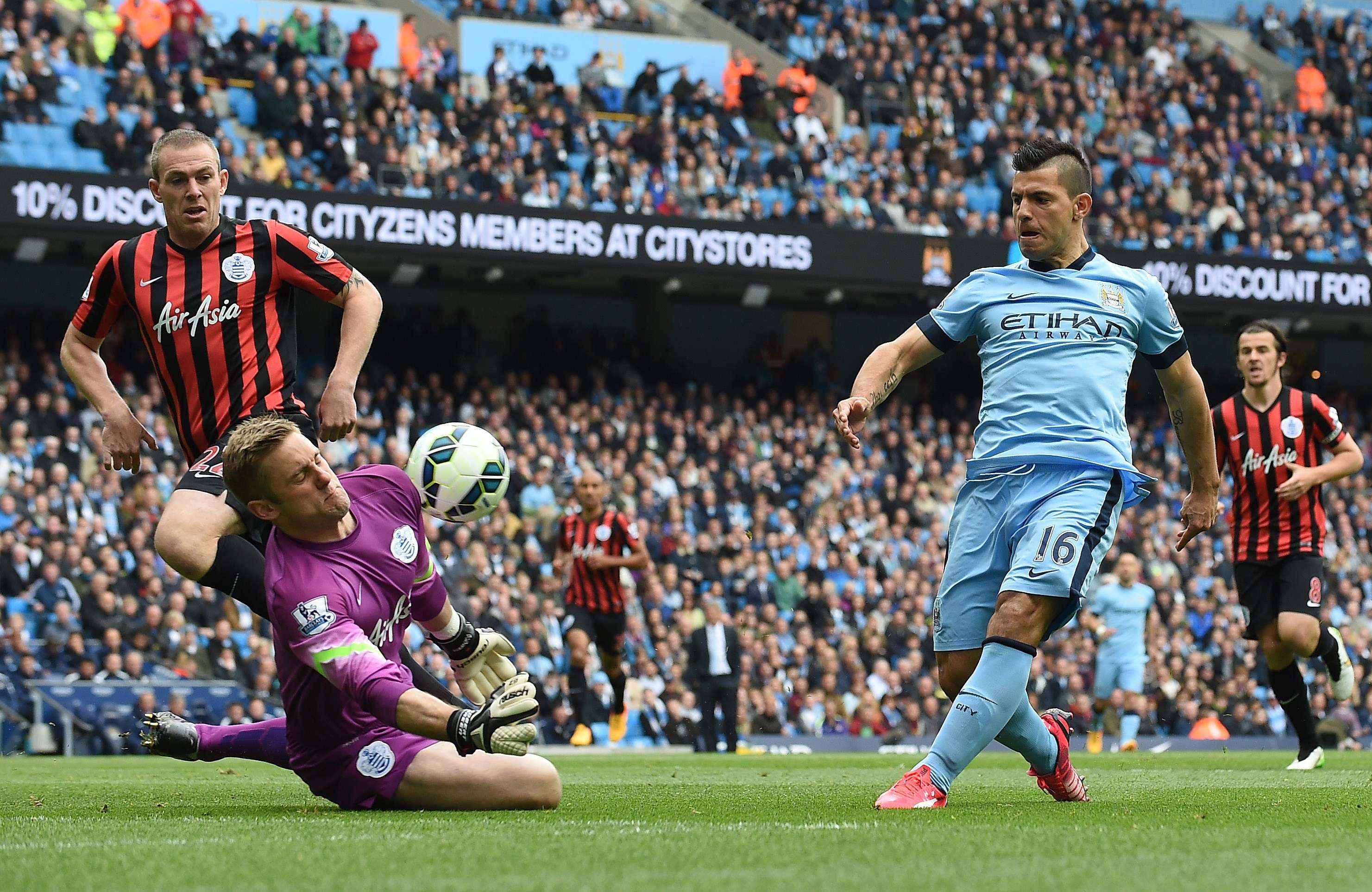 Sergio Aguero Manchester City Queens Park Rangers Premier League 10052015