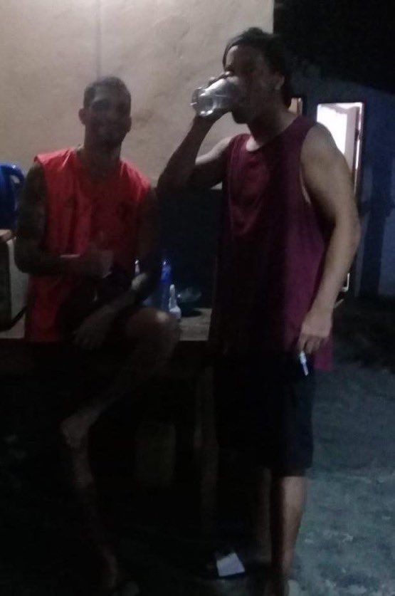 Ronaldinho signing inmates' shirt in Paraguayan prison