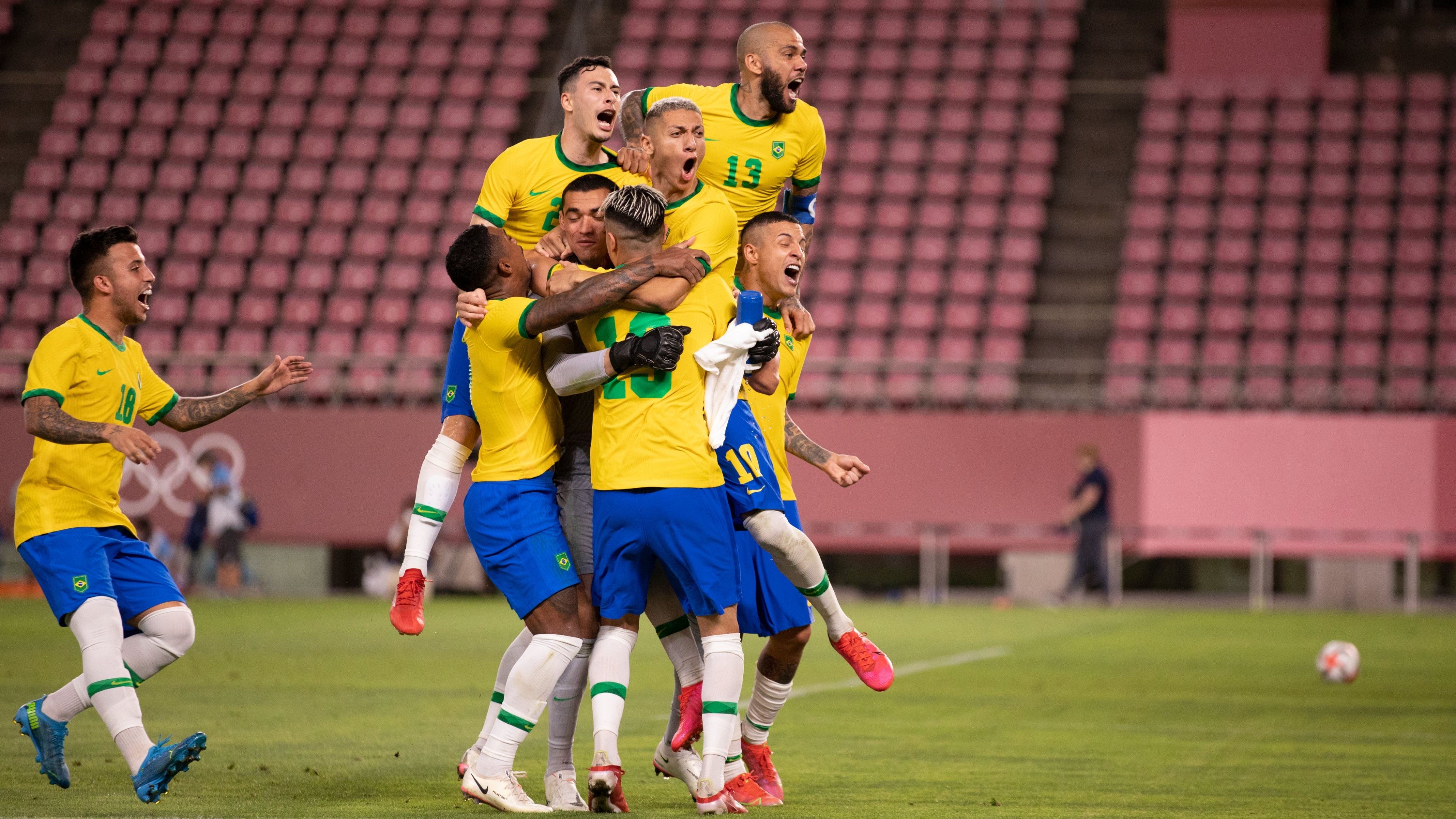 Brasil comemora classificação - México 0 (1) x (4) 0 Brasil - Olimpíadas Tóquio 2020 - 2021
