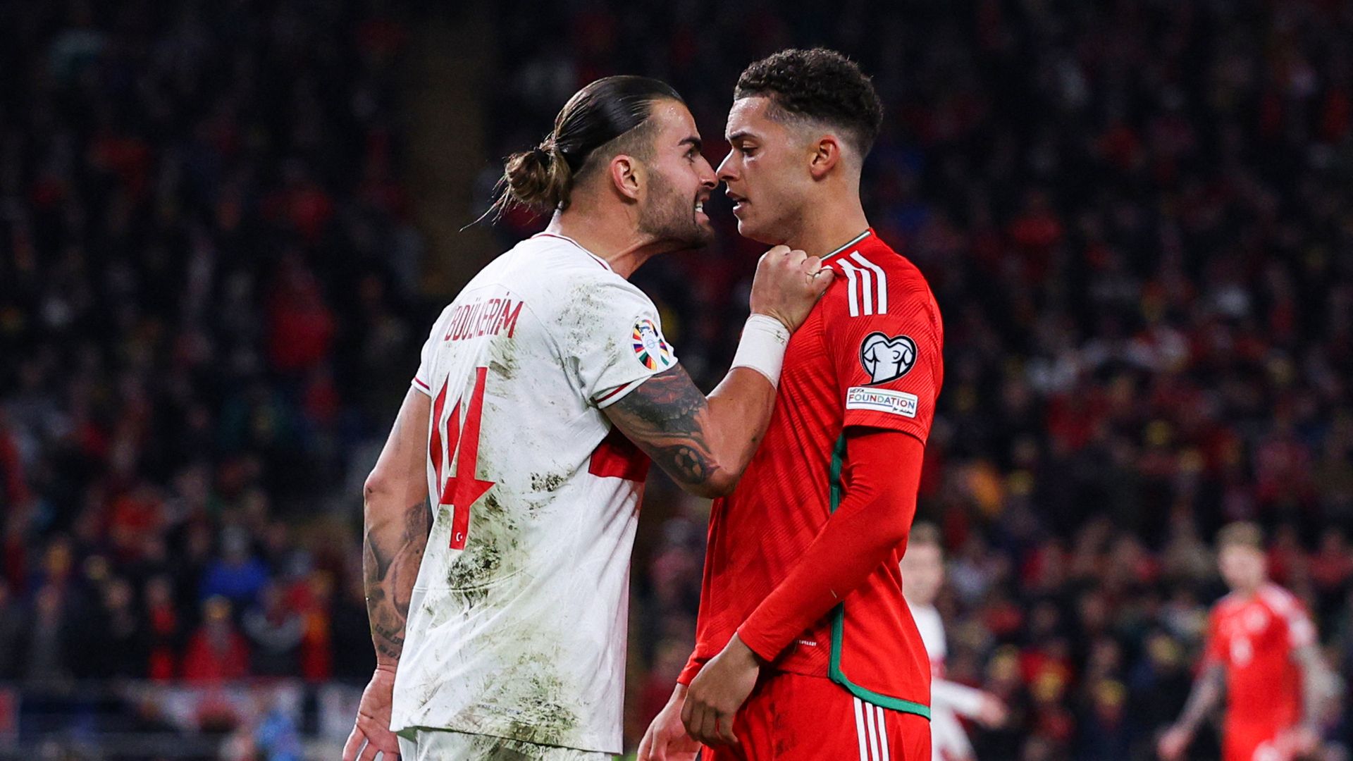 Abdulkerim Bardakci Brennan Johnson Turkey Wales