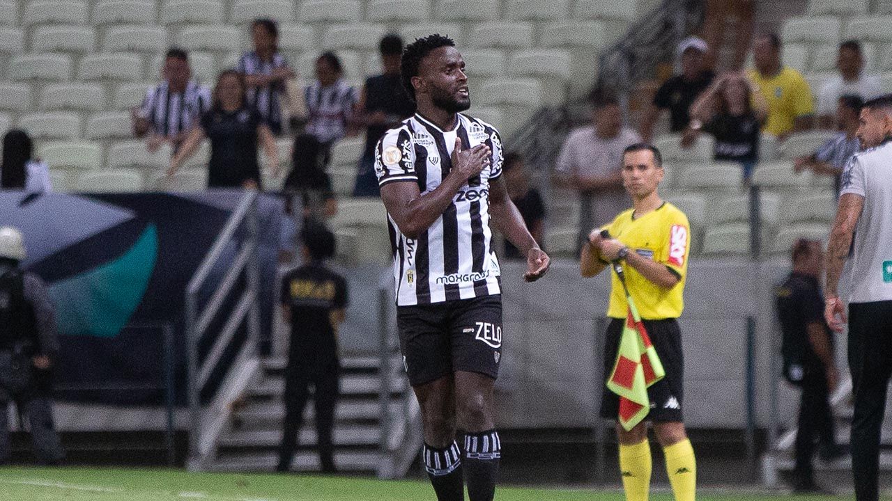 Stiven Mendoza, Ceará x Goiás, Brasileirão, 06102022