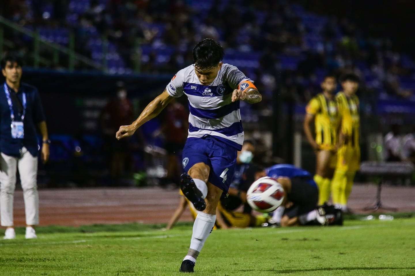 ศุภนันท์ บุรีรัตน์