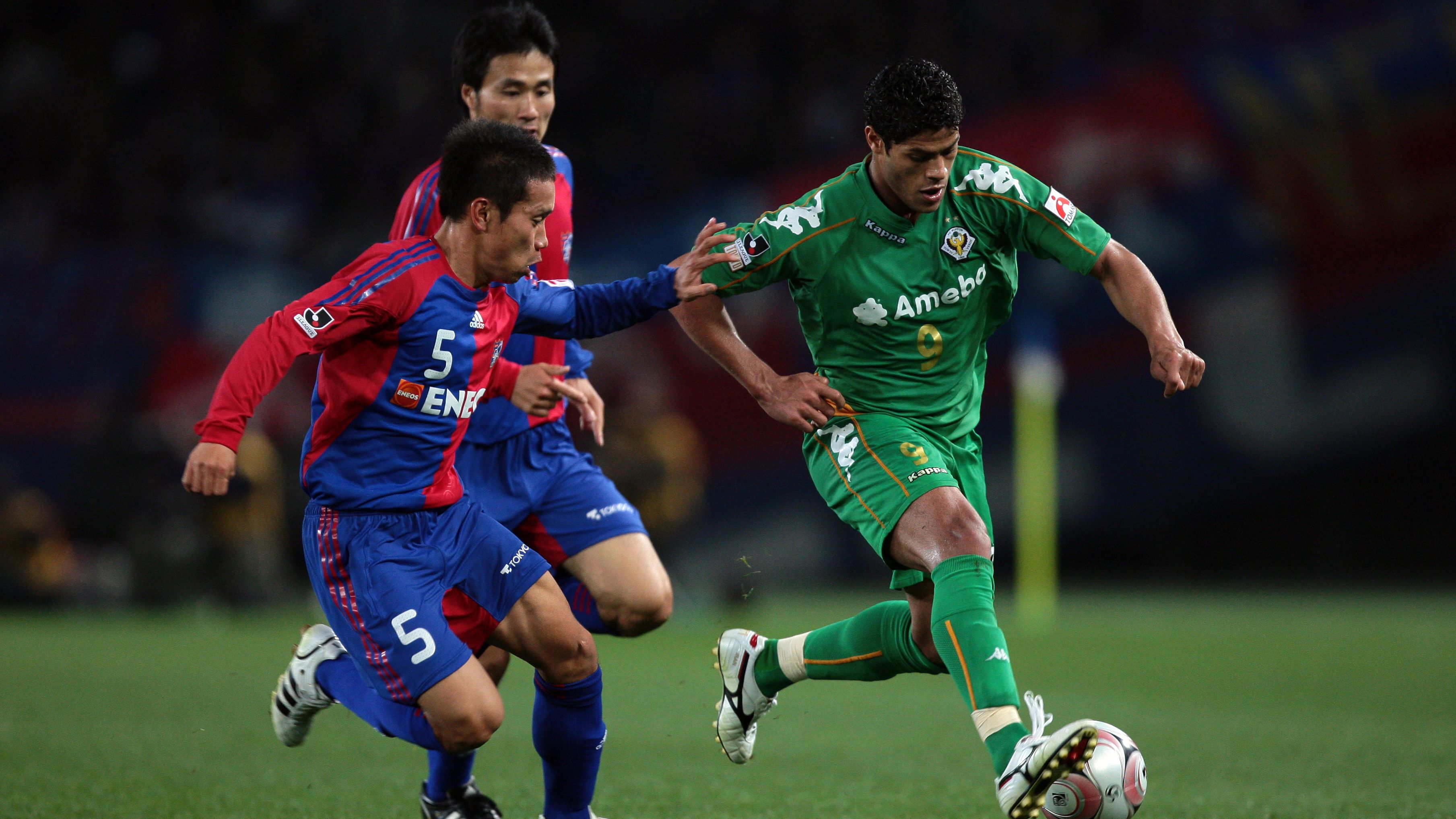 20080412-fctokyo-nagatomo-verdy-hulk