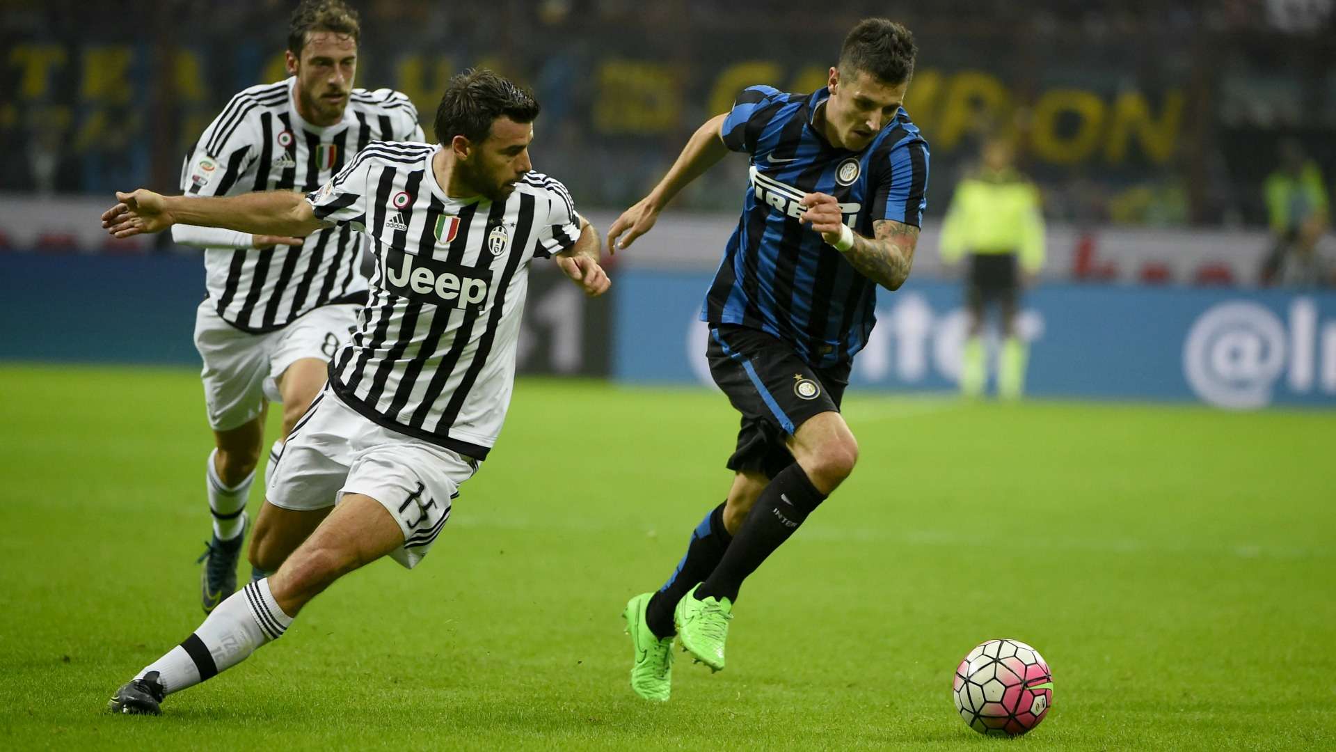 Andrea Barzagli Stevan Jovetic Inter Juventus Serie A