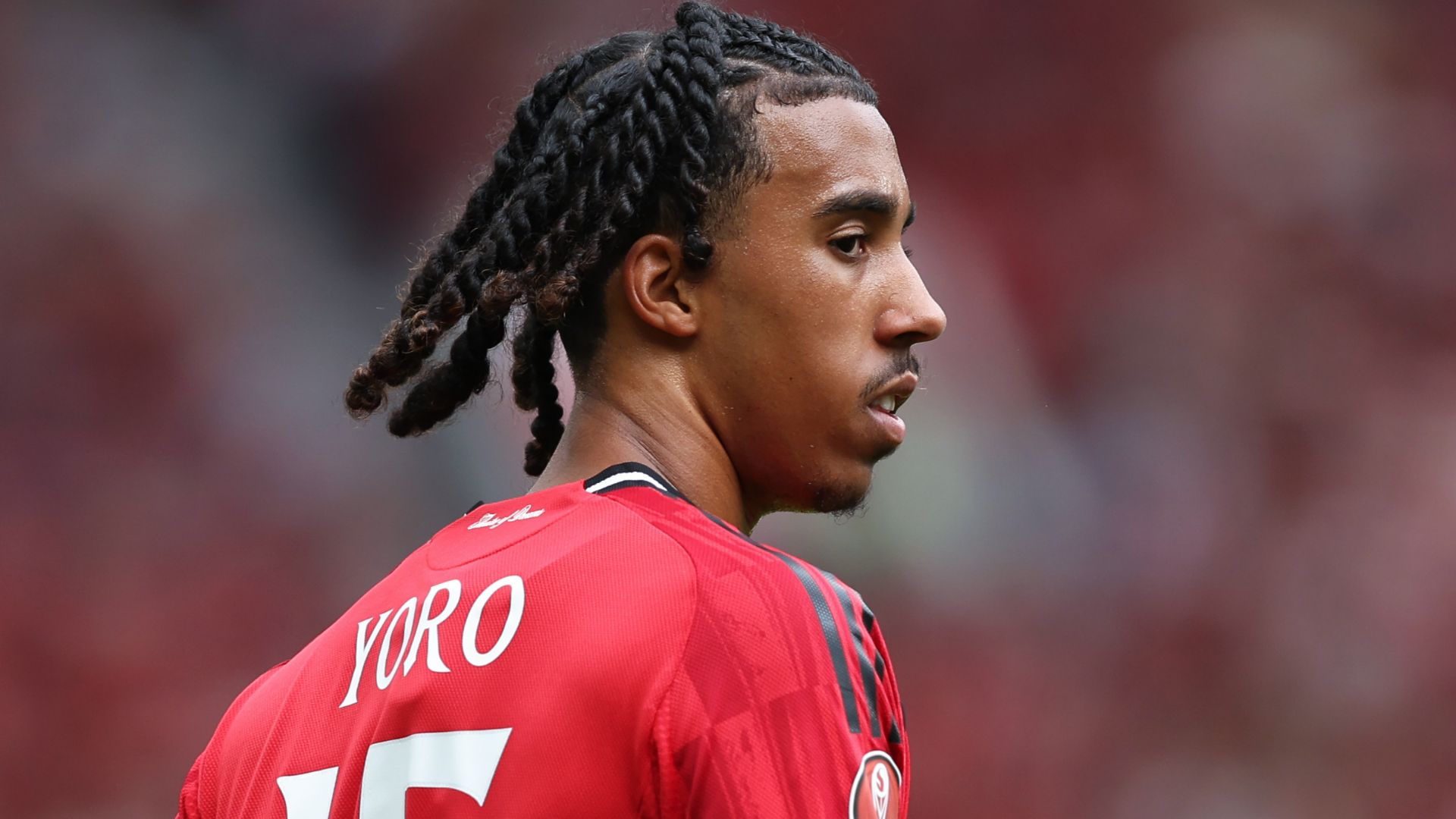 Leny Yoro Manchester United 2025-26