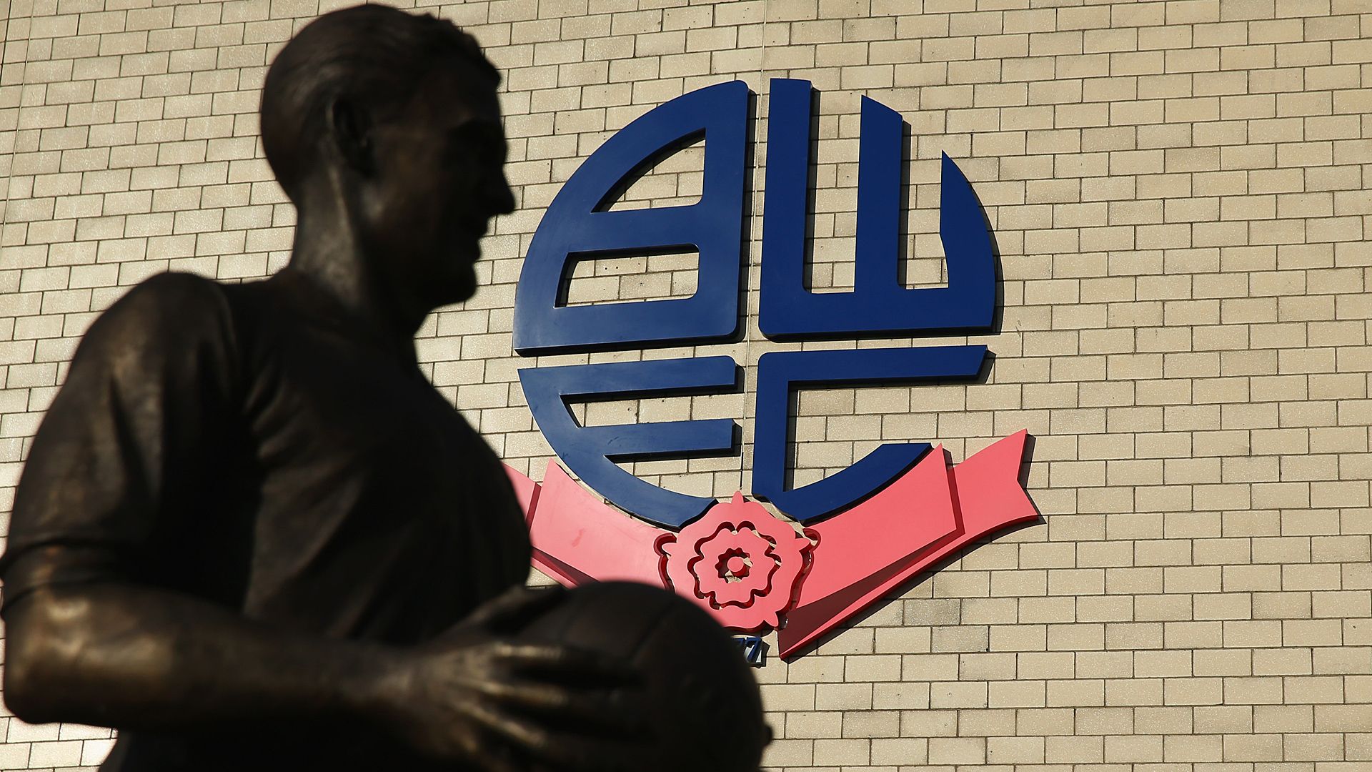 Bolton Wanderers Nat Lofthouse Statue Macron Stadium 11082015