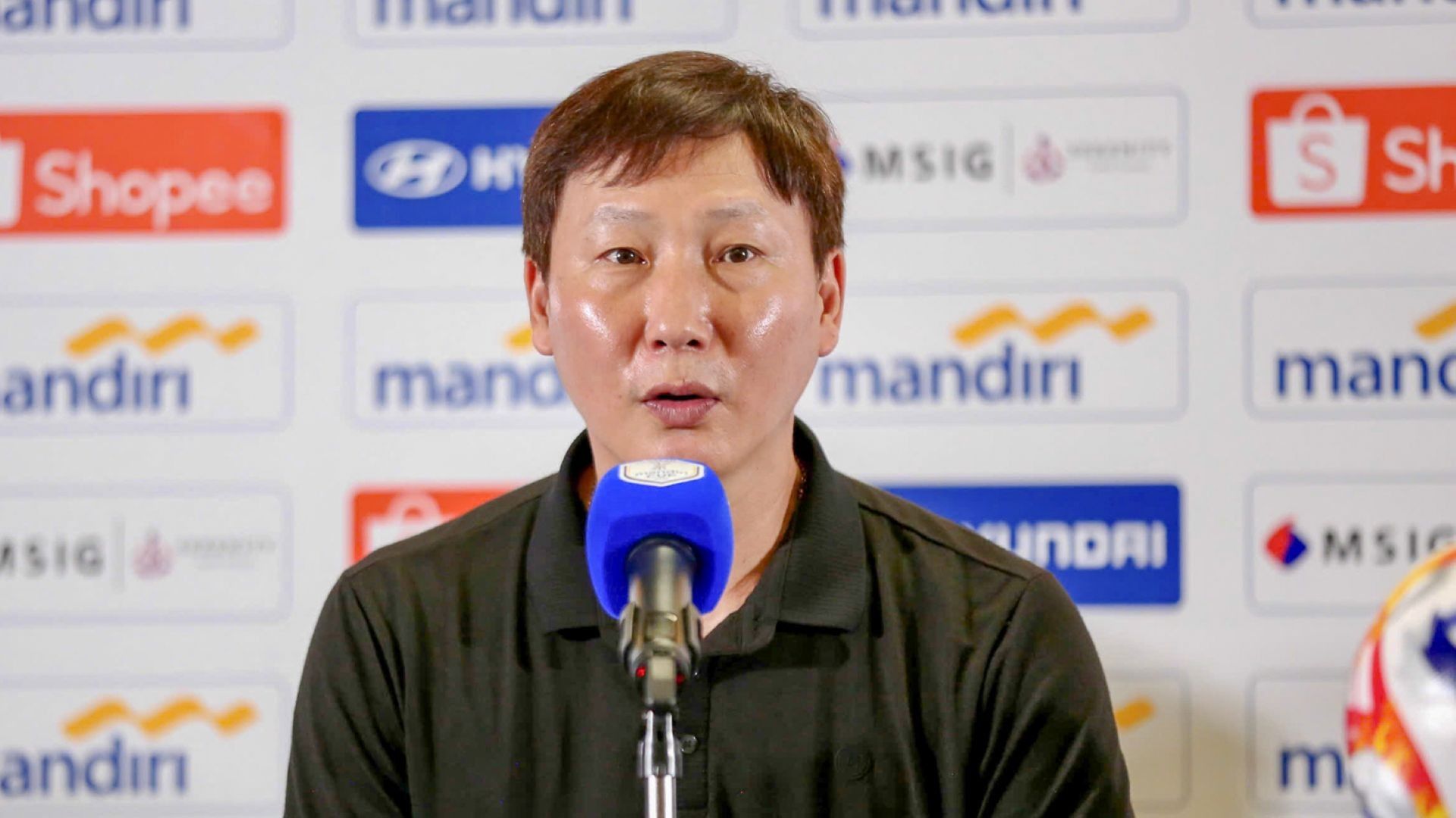 Kim Sang-sik - Pelatih Vietnam