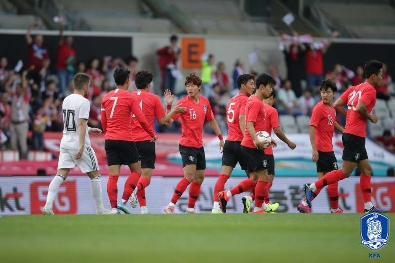 조지아전 황의조 득점