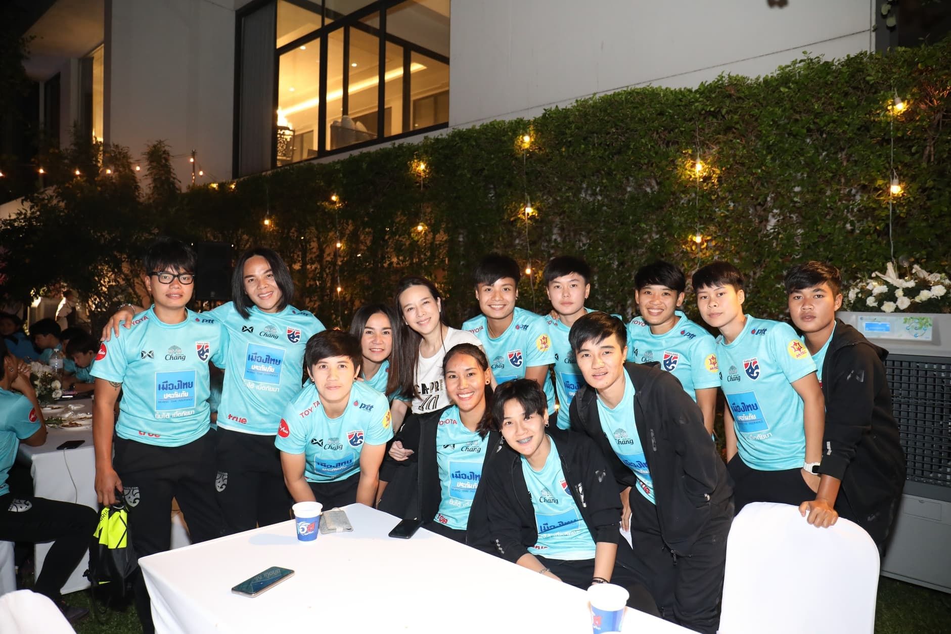 “มาดามแป้ง” เลี้ยงปีใหม่ 2019