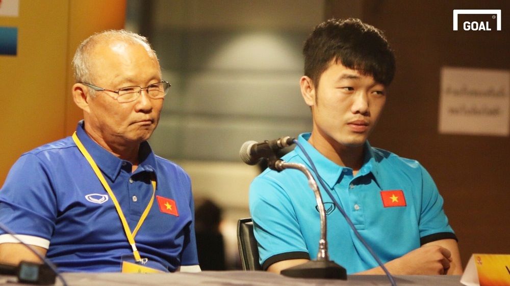 HLV Park Hang-seo và Lương Xuân Trường
