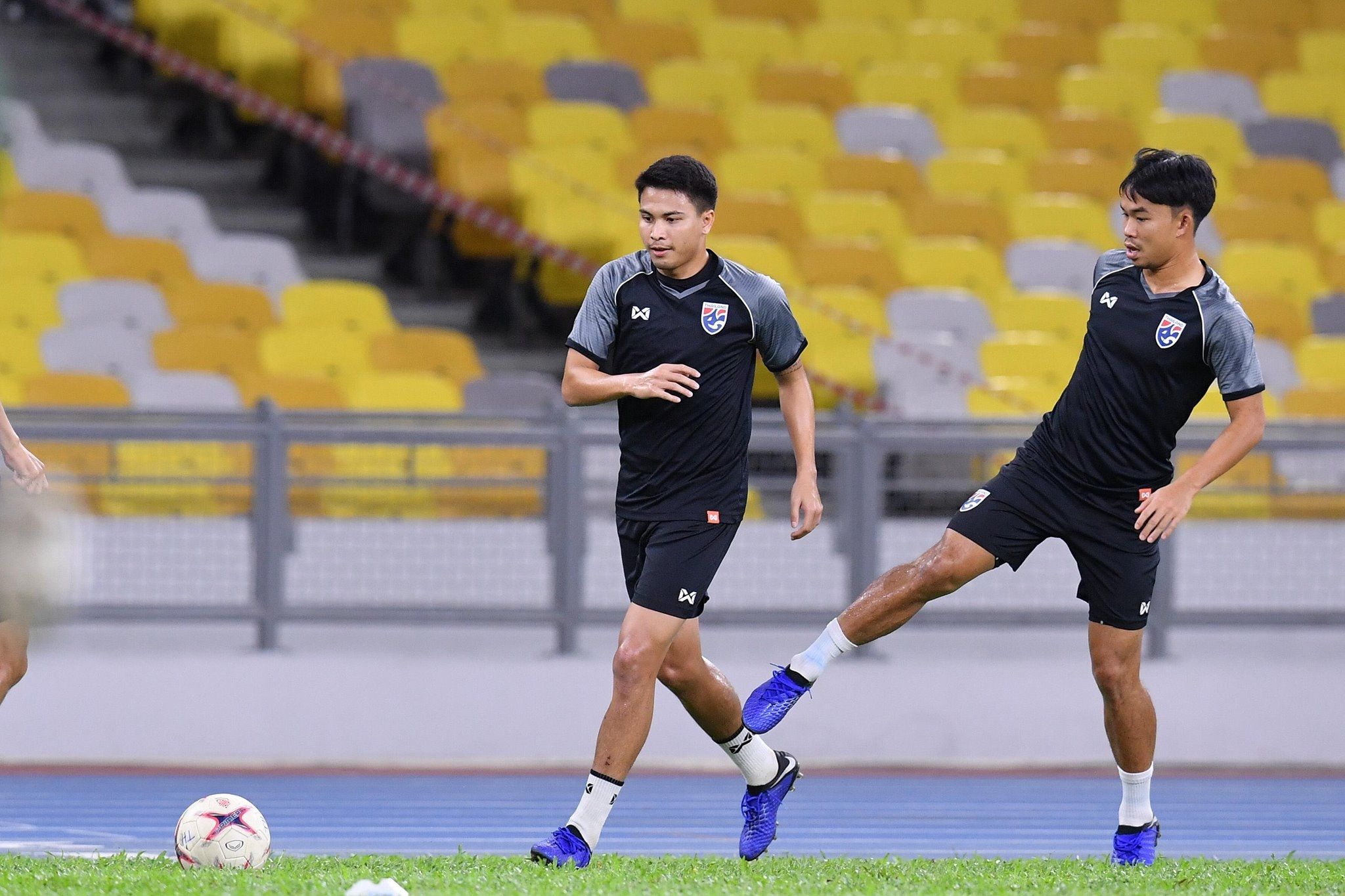 ฐิติพันธ์ พ่วงจันทร์, สุมัญญา ปุริสาย