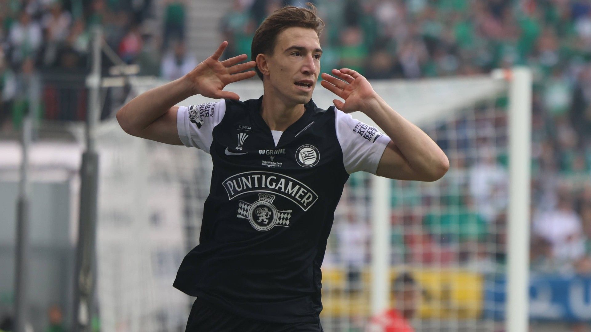 Image shows the rejoicing of David Affengruber (Sturm)