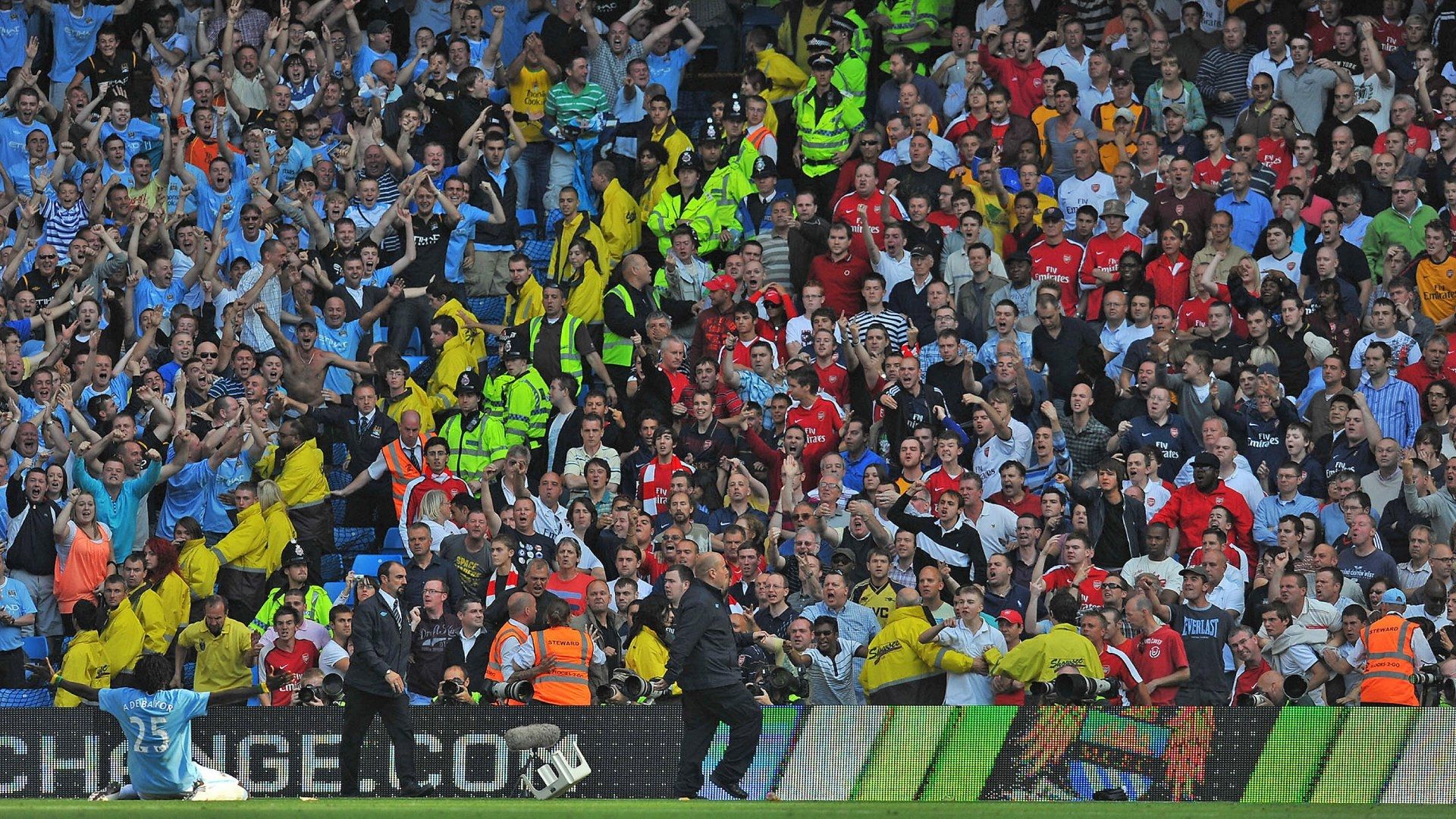 Emmanuel Adebayor Manchester City Arsenal 2009
