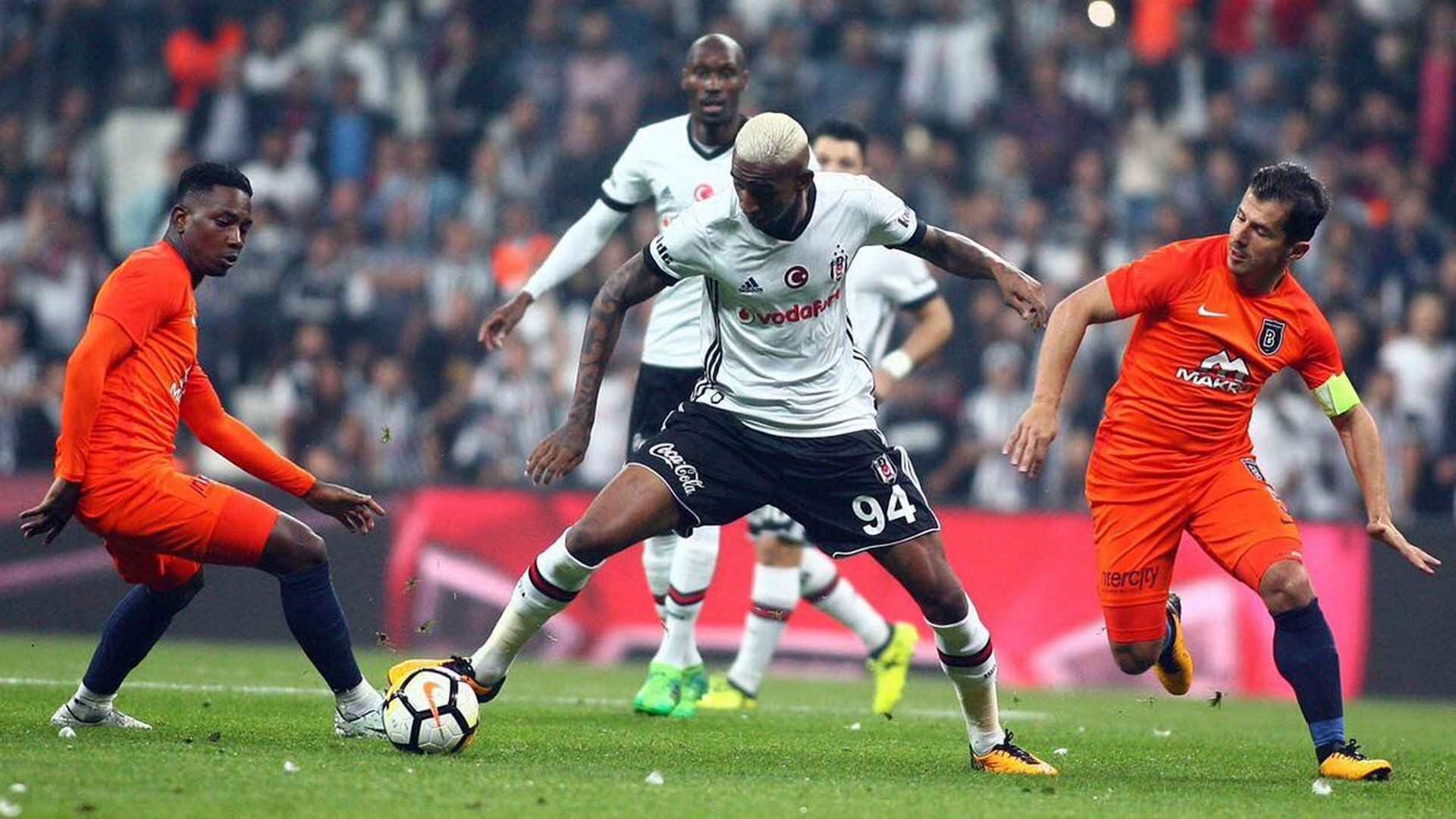Anderson Talisca Besiktas Basaksehir TSL 10232017