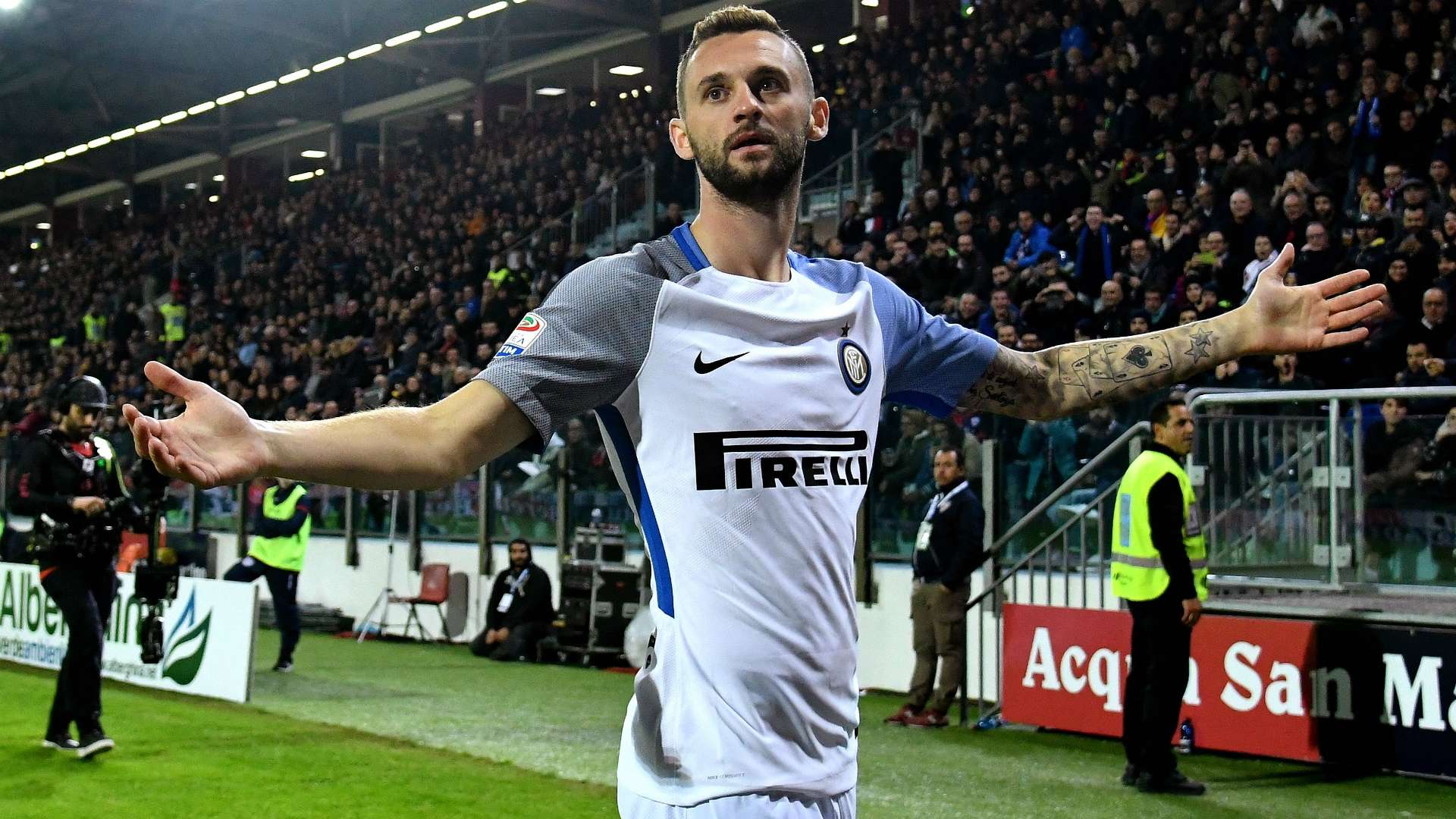 Brozovic Cagliari Inter Serie A