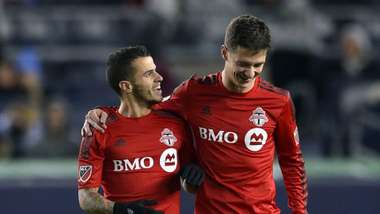 Sebastian Giovinco Will Johnson Toronto FC MLS 20161106