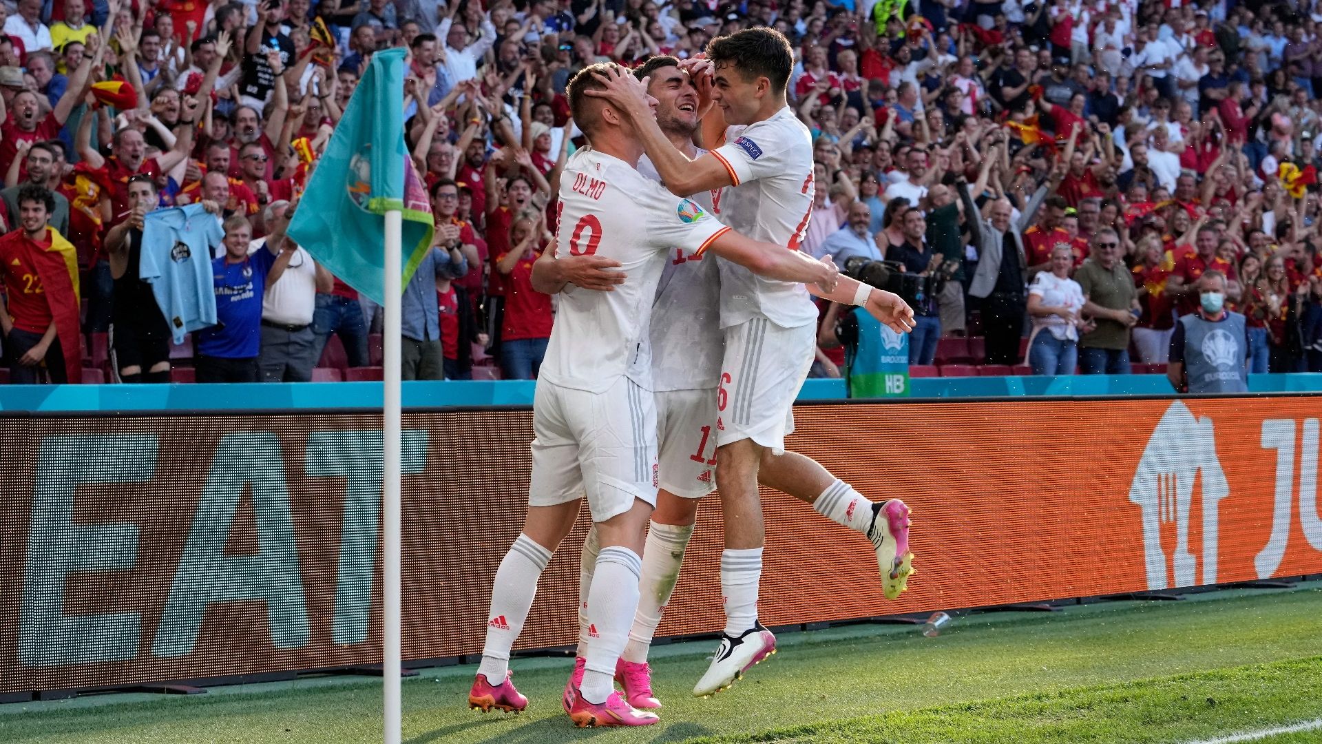 Spain celebrate Ferran Torres goal vs Croatia, Euro 2020
