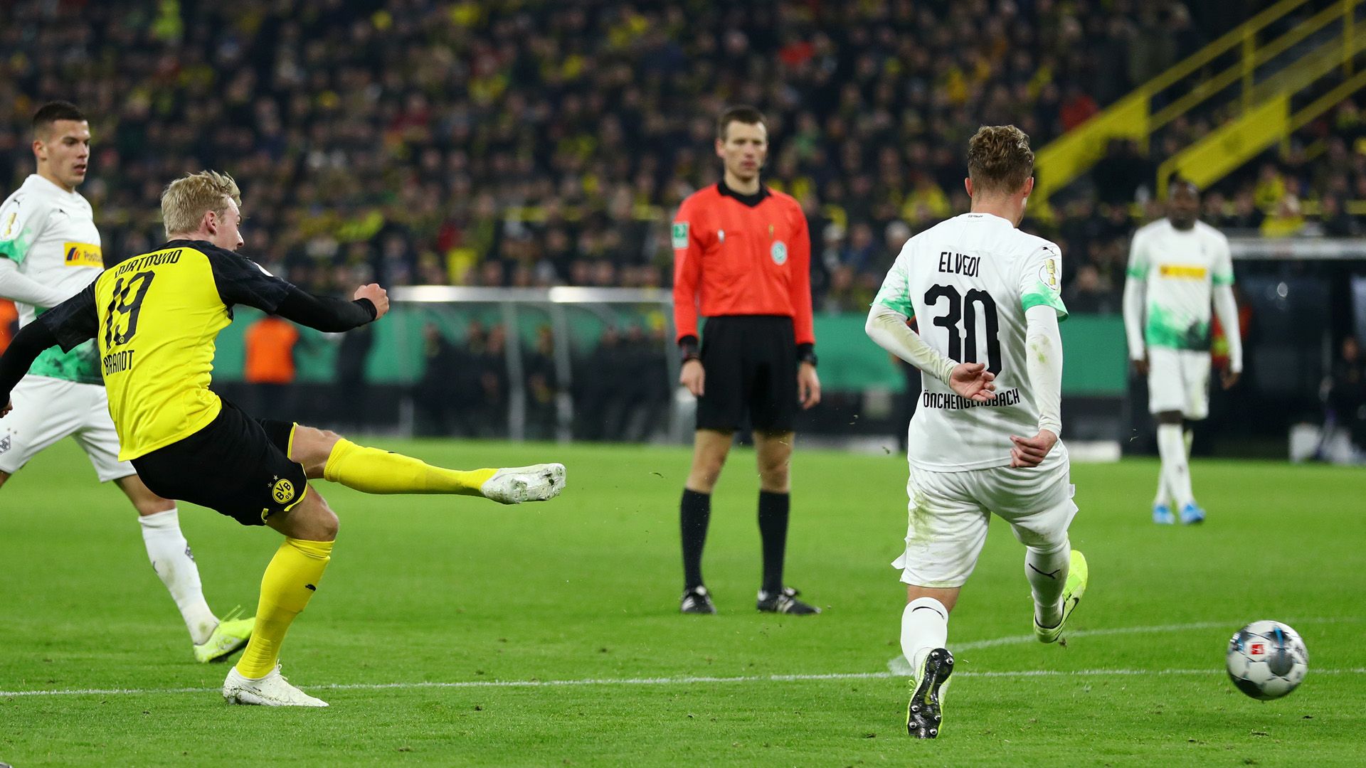 Julian Brandt BVB Gladbach 2019