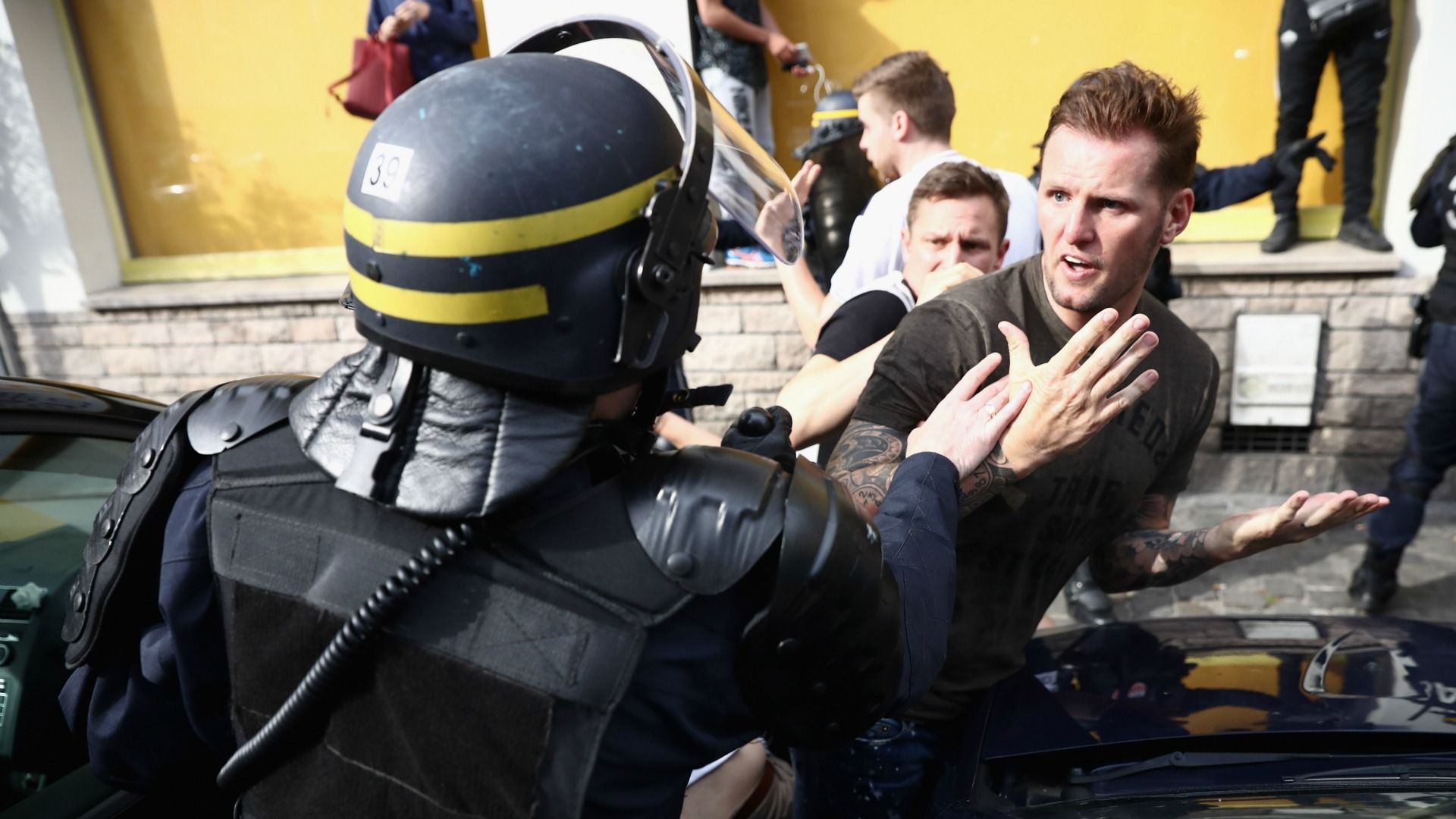 Hooligans Police Lille Euro 2016