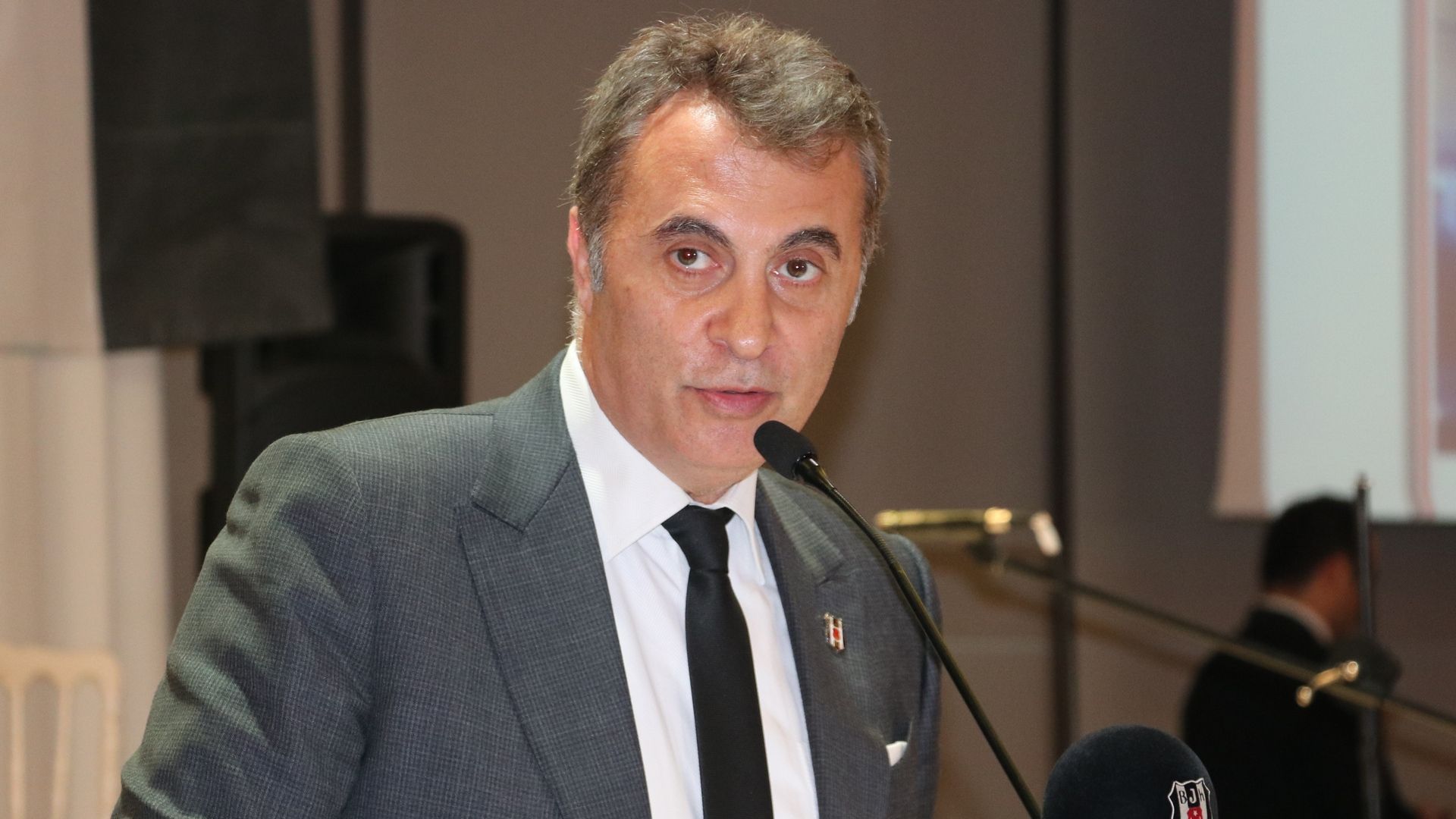 Fikret Orman