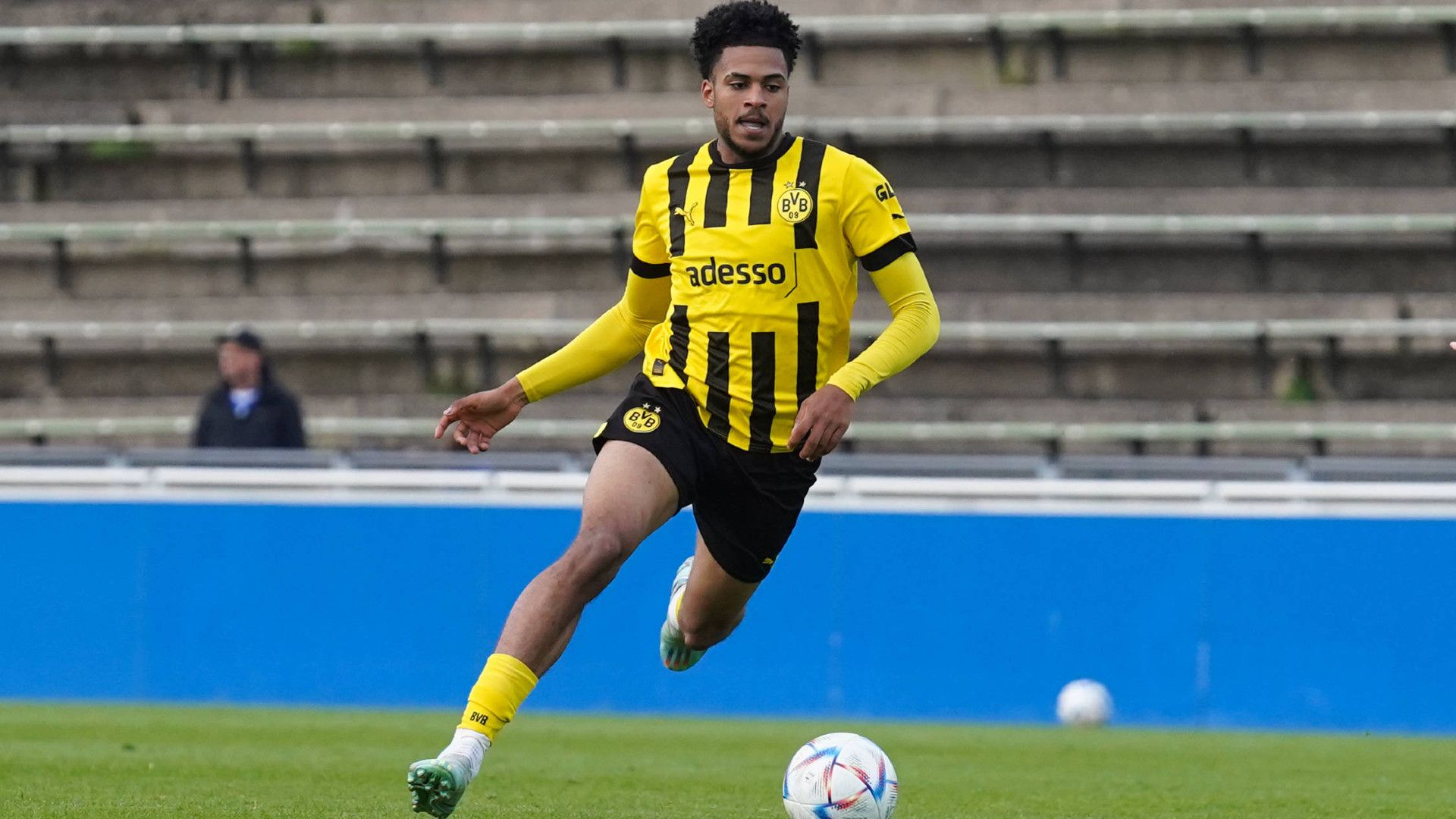 GERMANY ONLY: ALMUGERA KABAR BORUSSIA DORTMUND