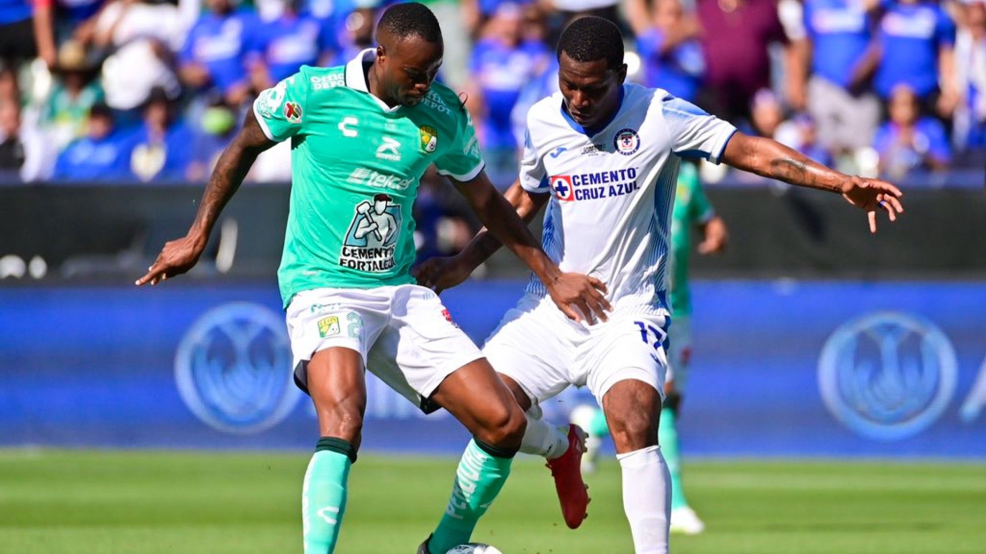 Cruz Azul León Bryan Angulo Stiven Barreiro