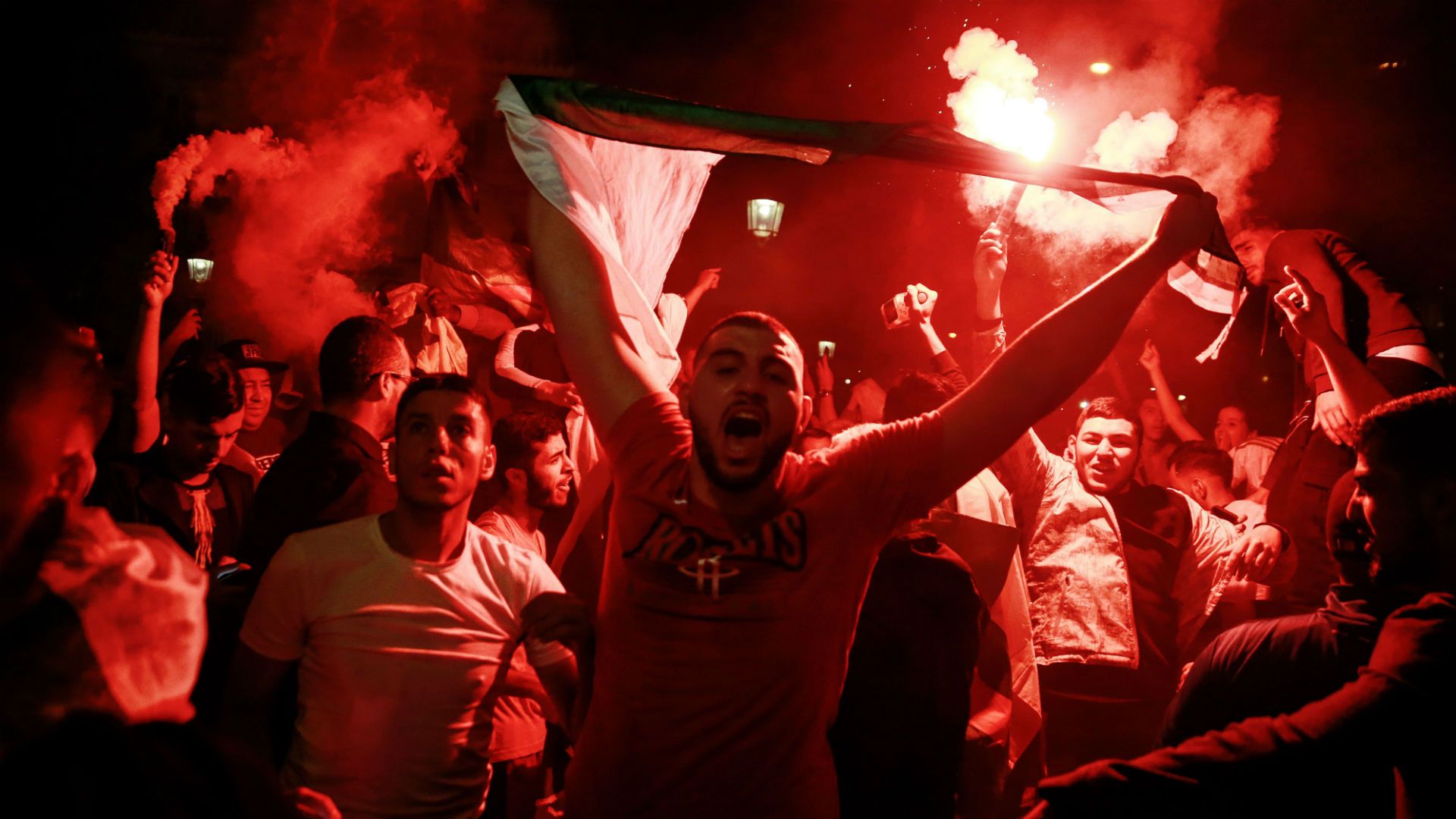 Algerian Fans Paris 14072019