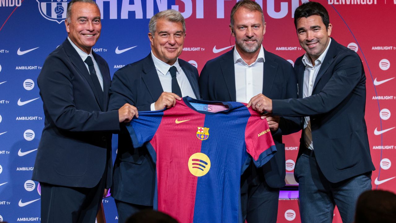 Rafa Yuste, Joan Laporta, Hansi Flick, Deco