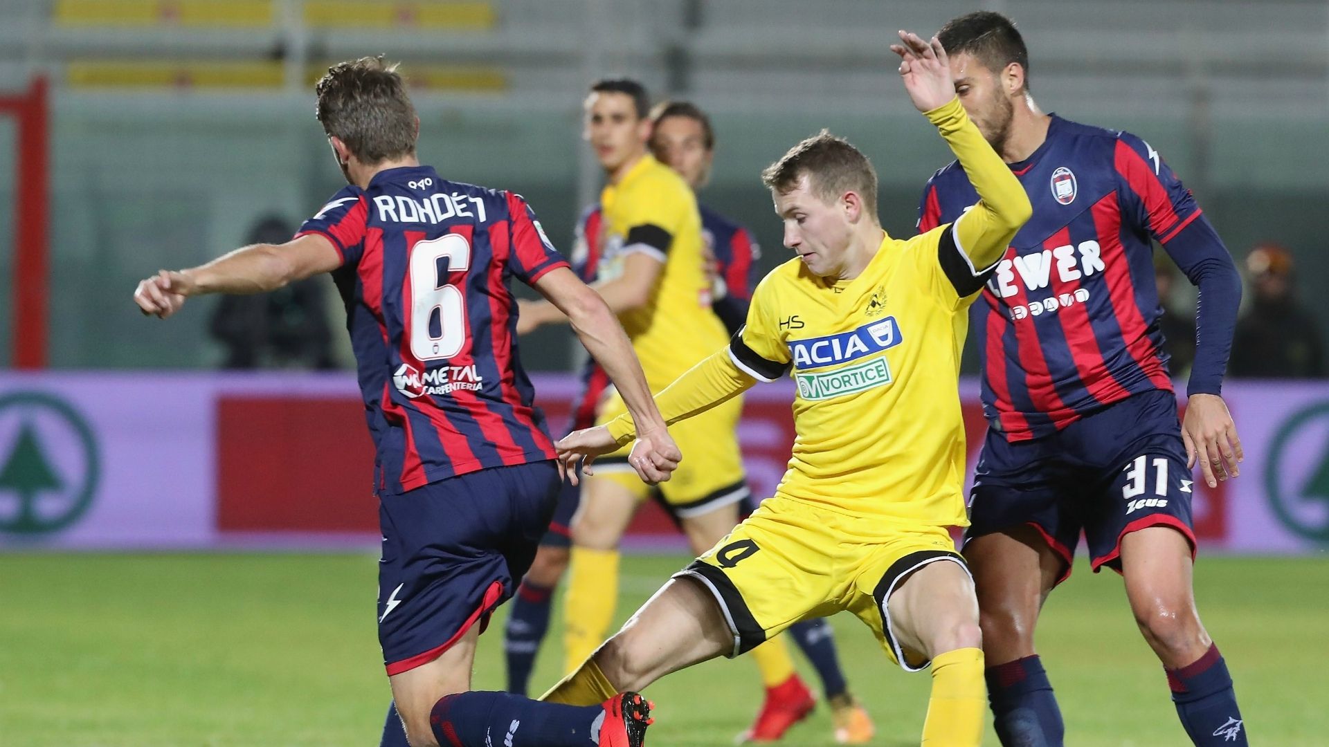 Marcus Rohden Jakub Jankto Crotone Udinese Serie A 12042017