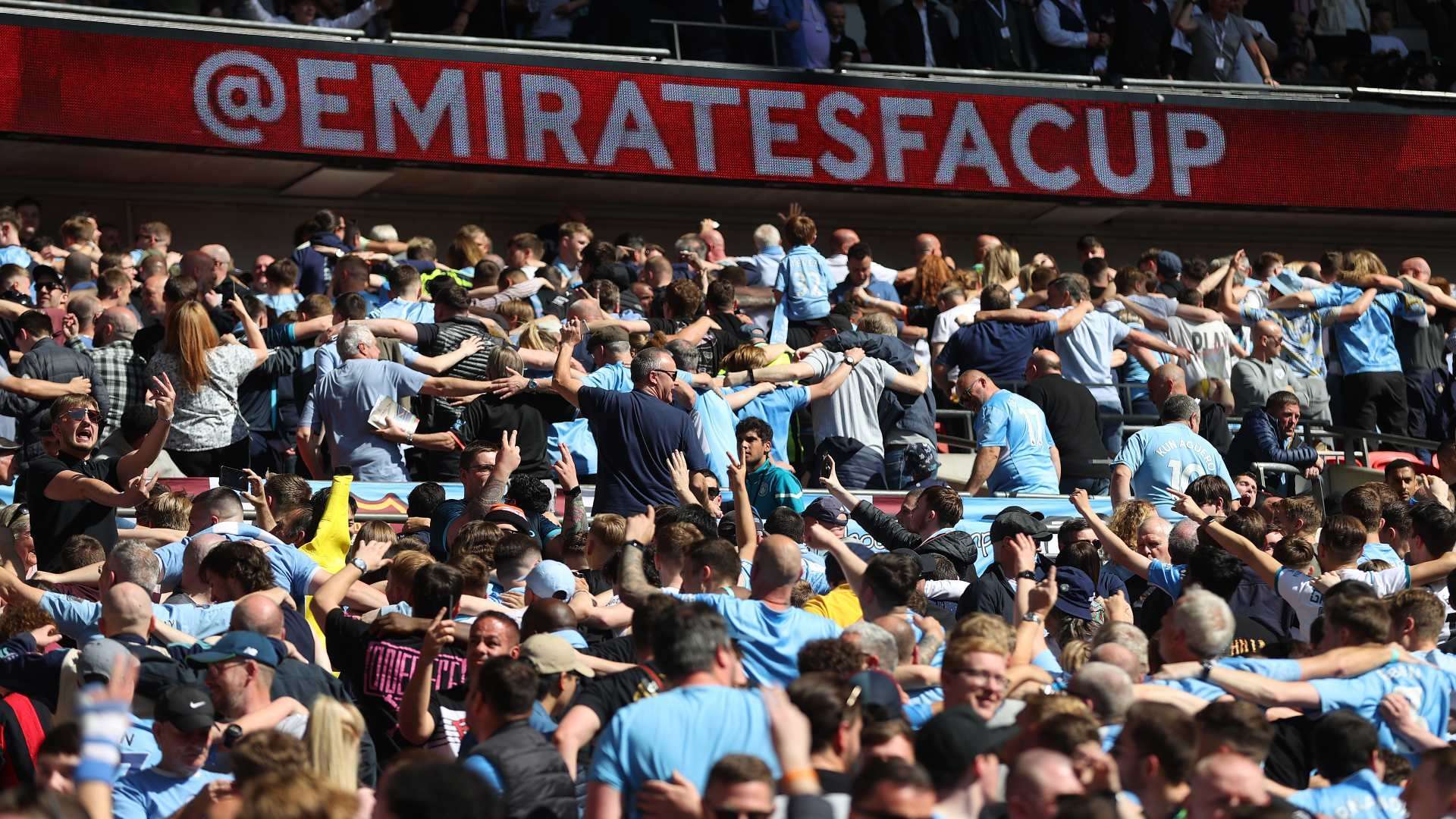 20220416 Manchester City supporters