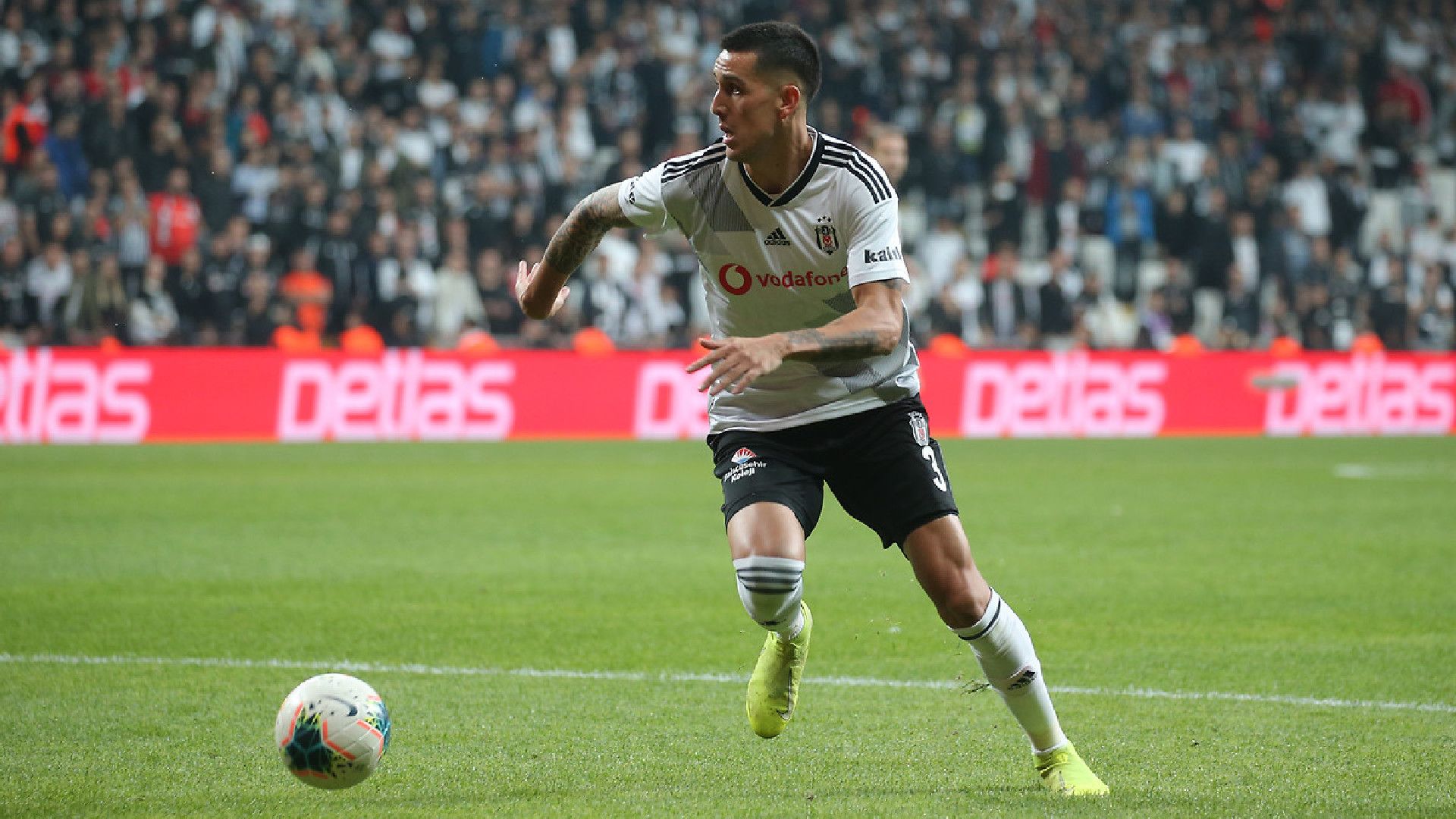 Enzo Roco Besiktas 27102019