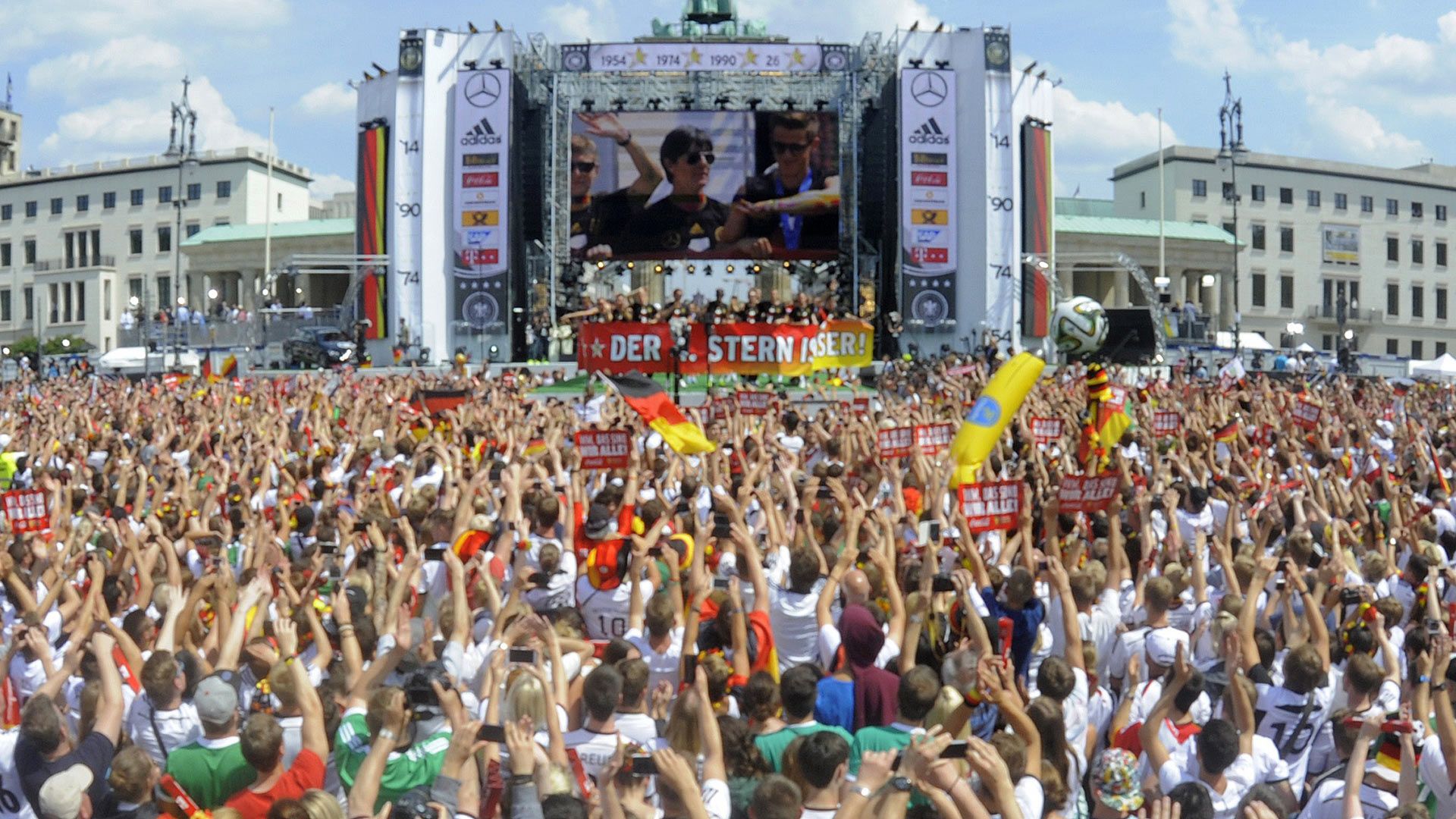 Berlin Fanmeile 2014